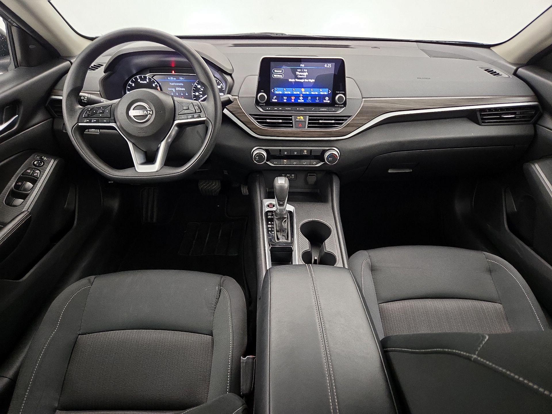 Thumbnail: 2025 Nissan Altima - 9