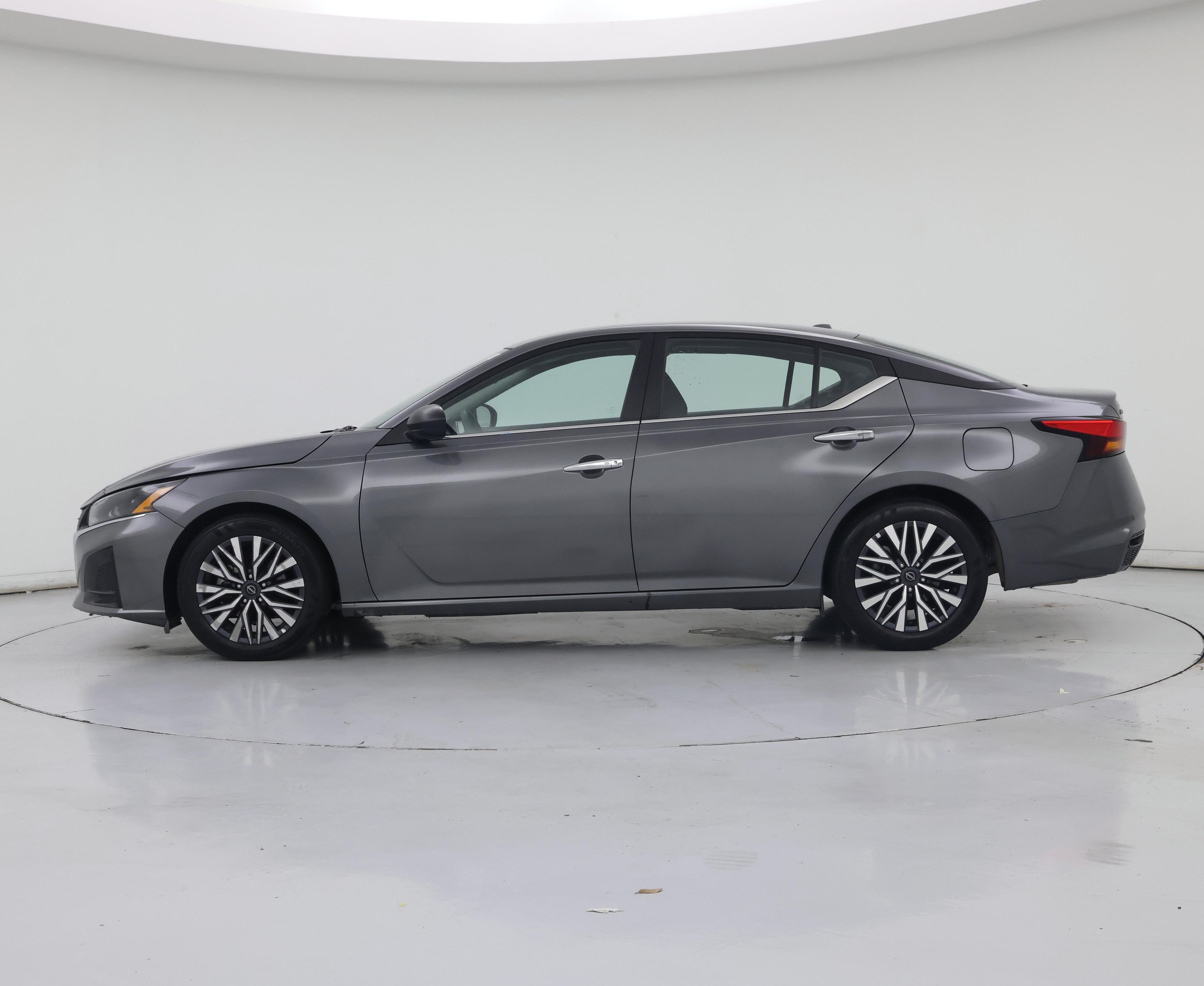 Thumbnail: 2025 Nissan Altima - 3