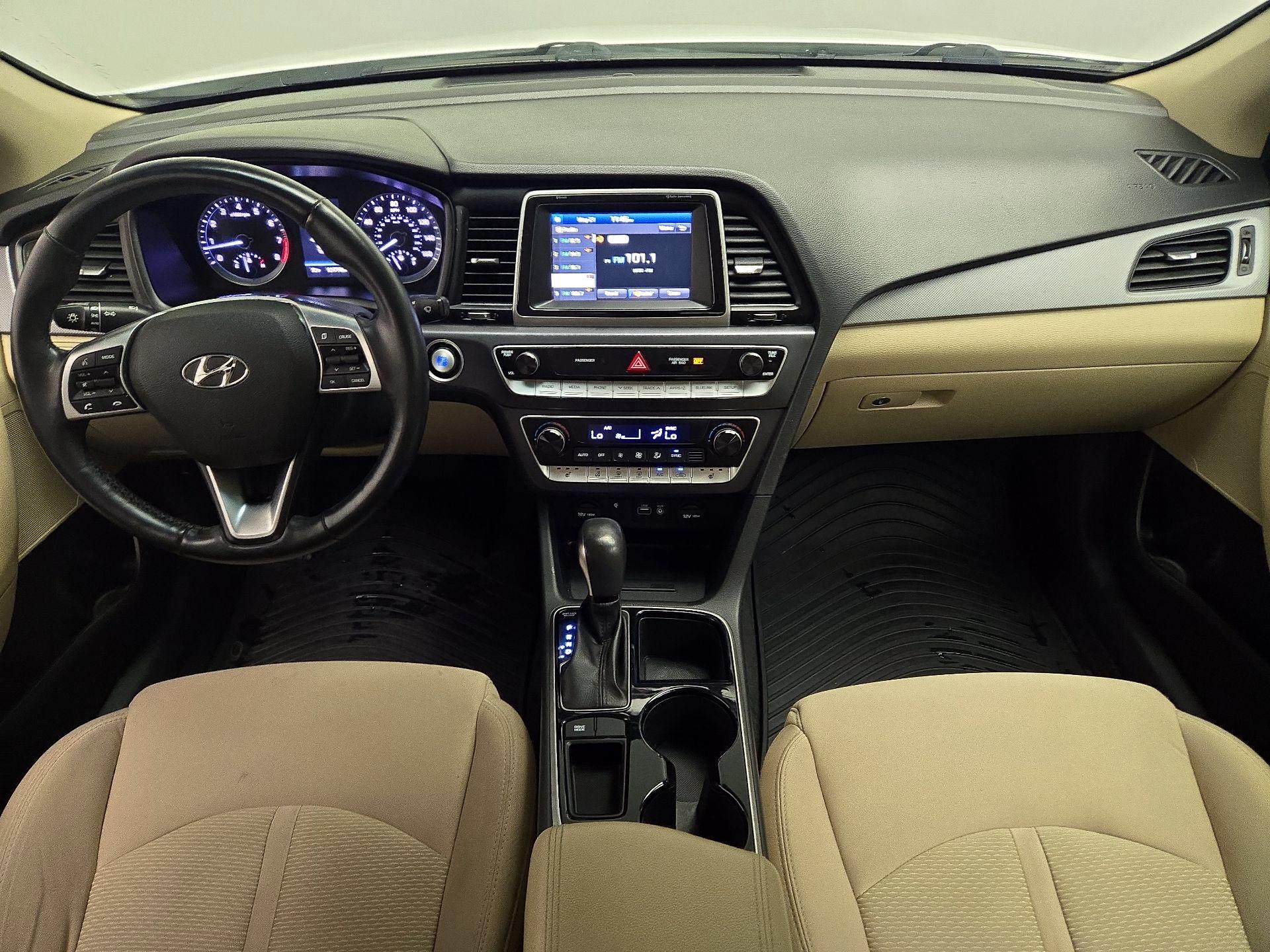 Thumbnail: 2019 Hyundai Sonata - 9