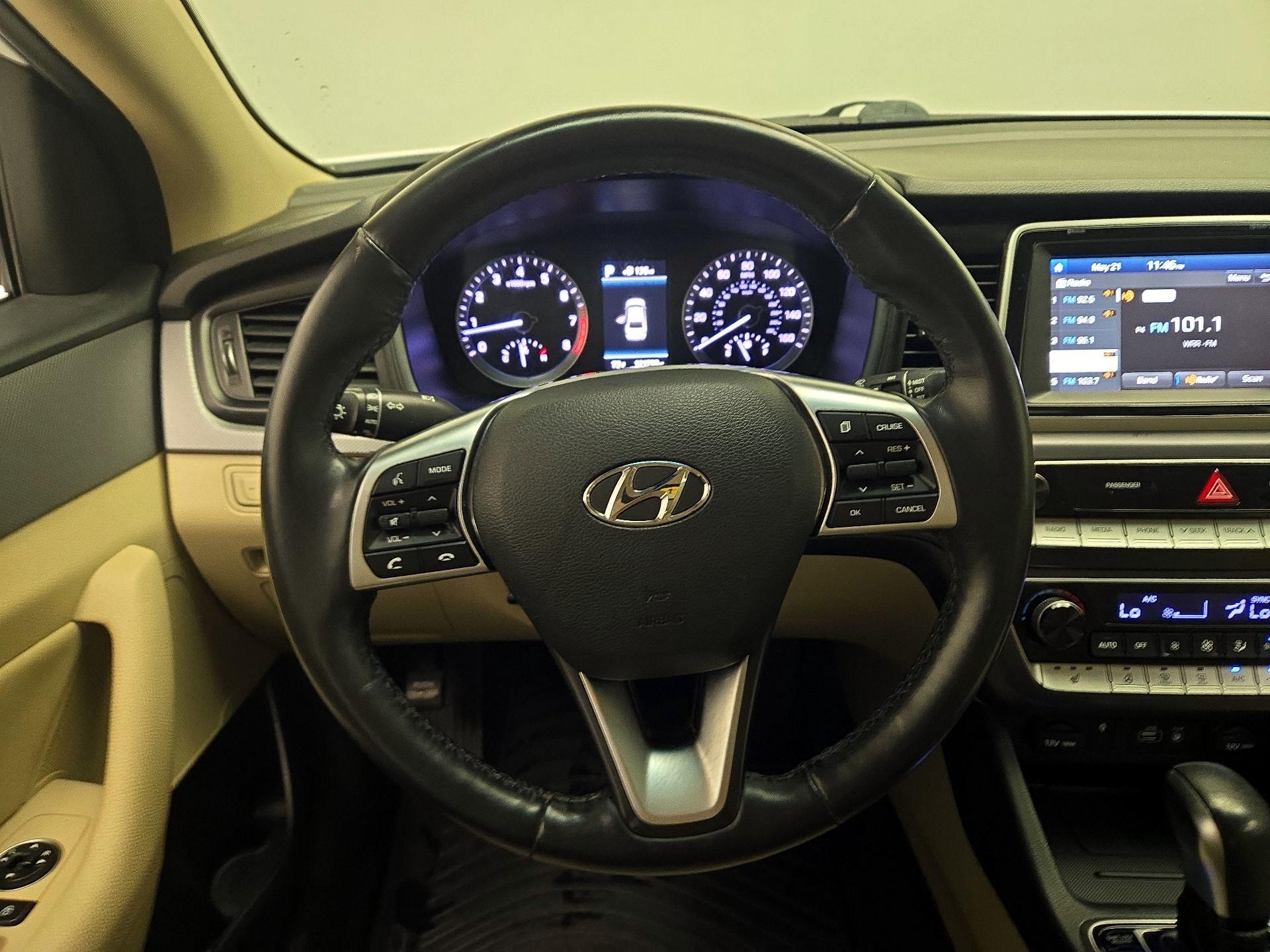 Thumbnail: 2019 Hyundai Sonata - 10