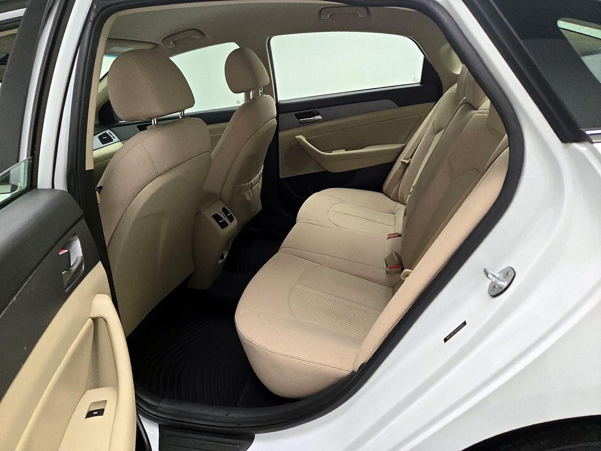 Thumbnail: 2019 Hyundai Sonata - 19