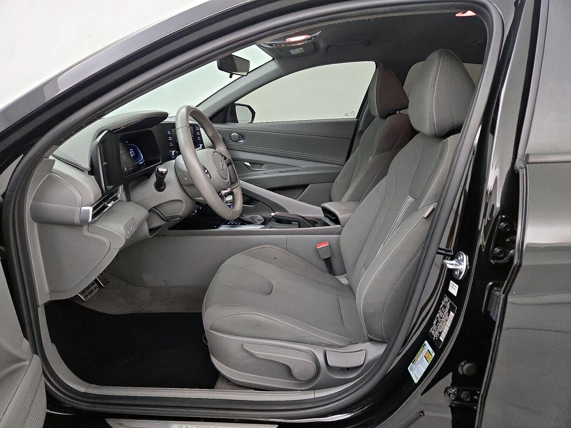 Thumbnail: 2025 Hyundai Elantra - 11