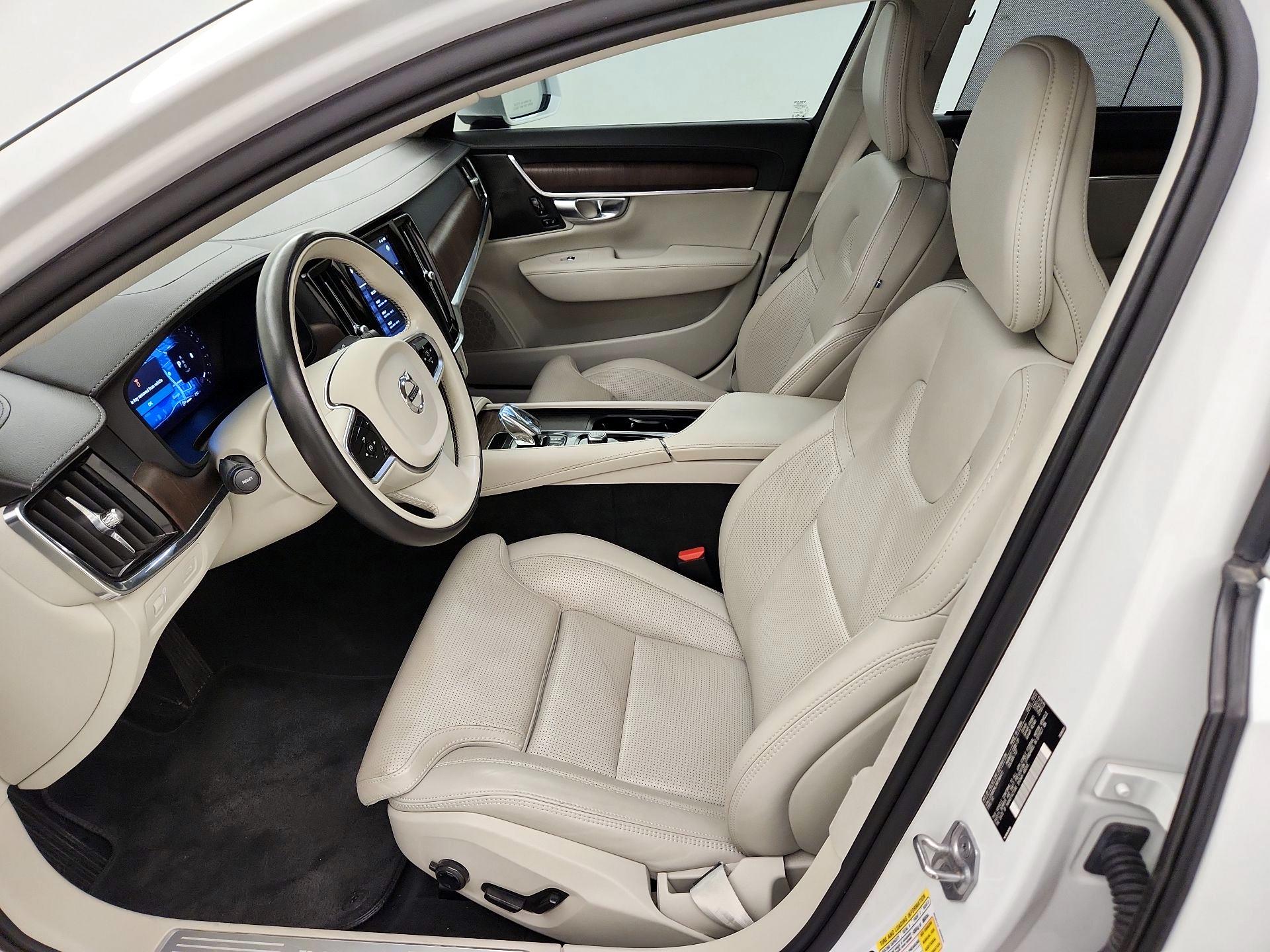 Thumbnail: 2022 Volvo S90 - 11