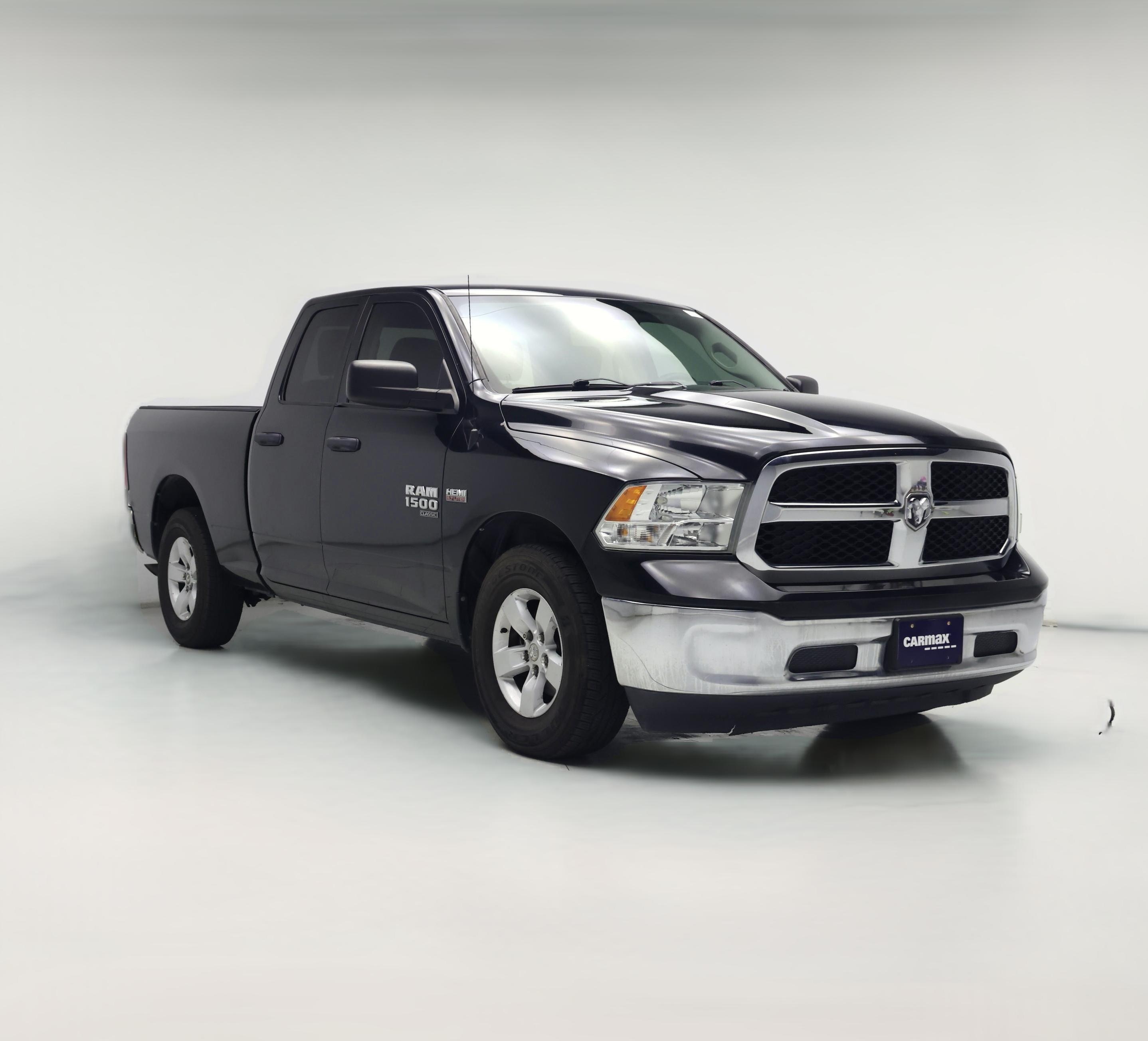 Thumbnail: 2021 RAM 1500 Classic - 1