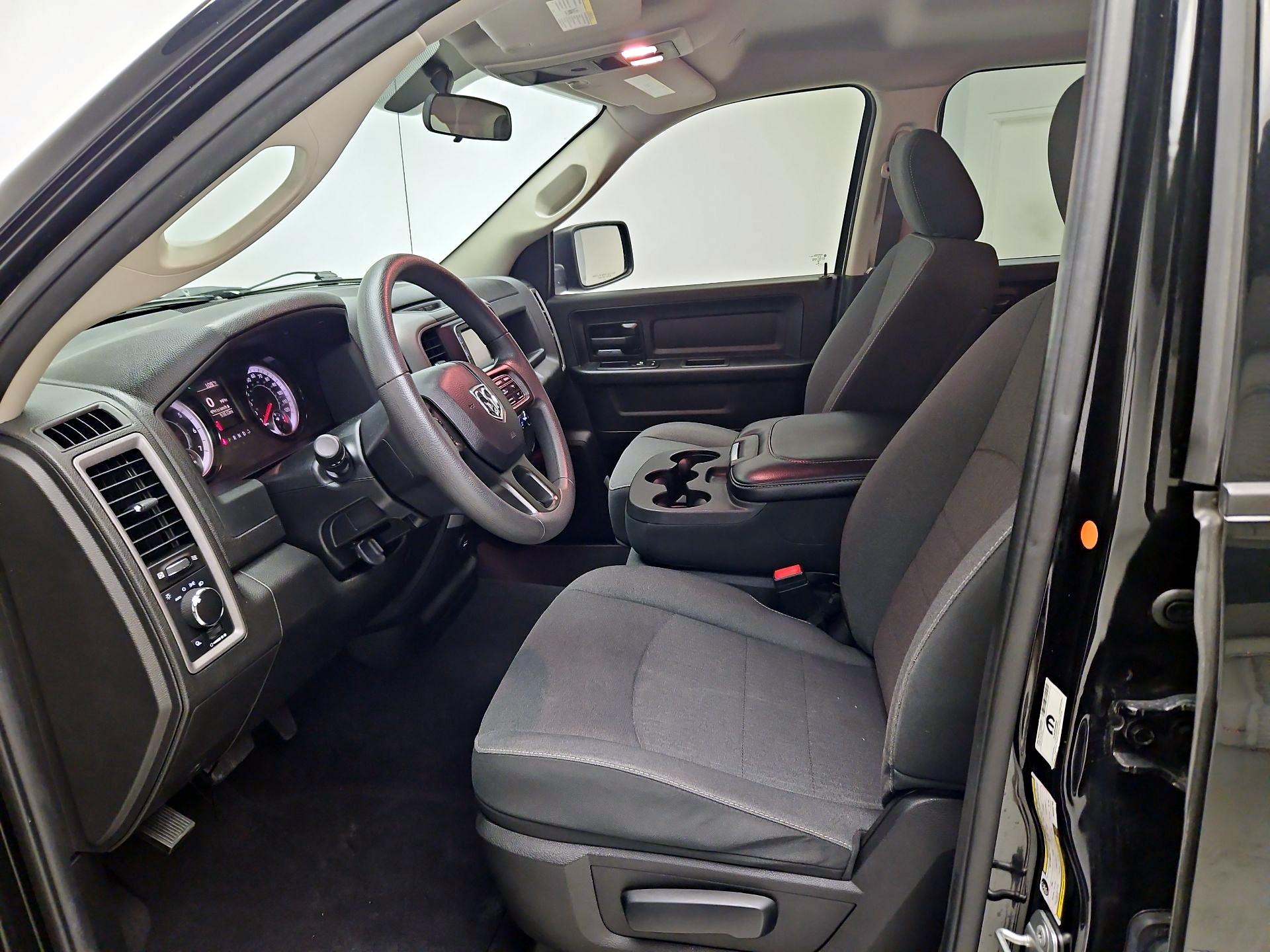 Thumbnail: 2021 RAM 1500 Classic - 11