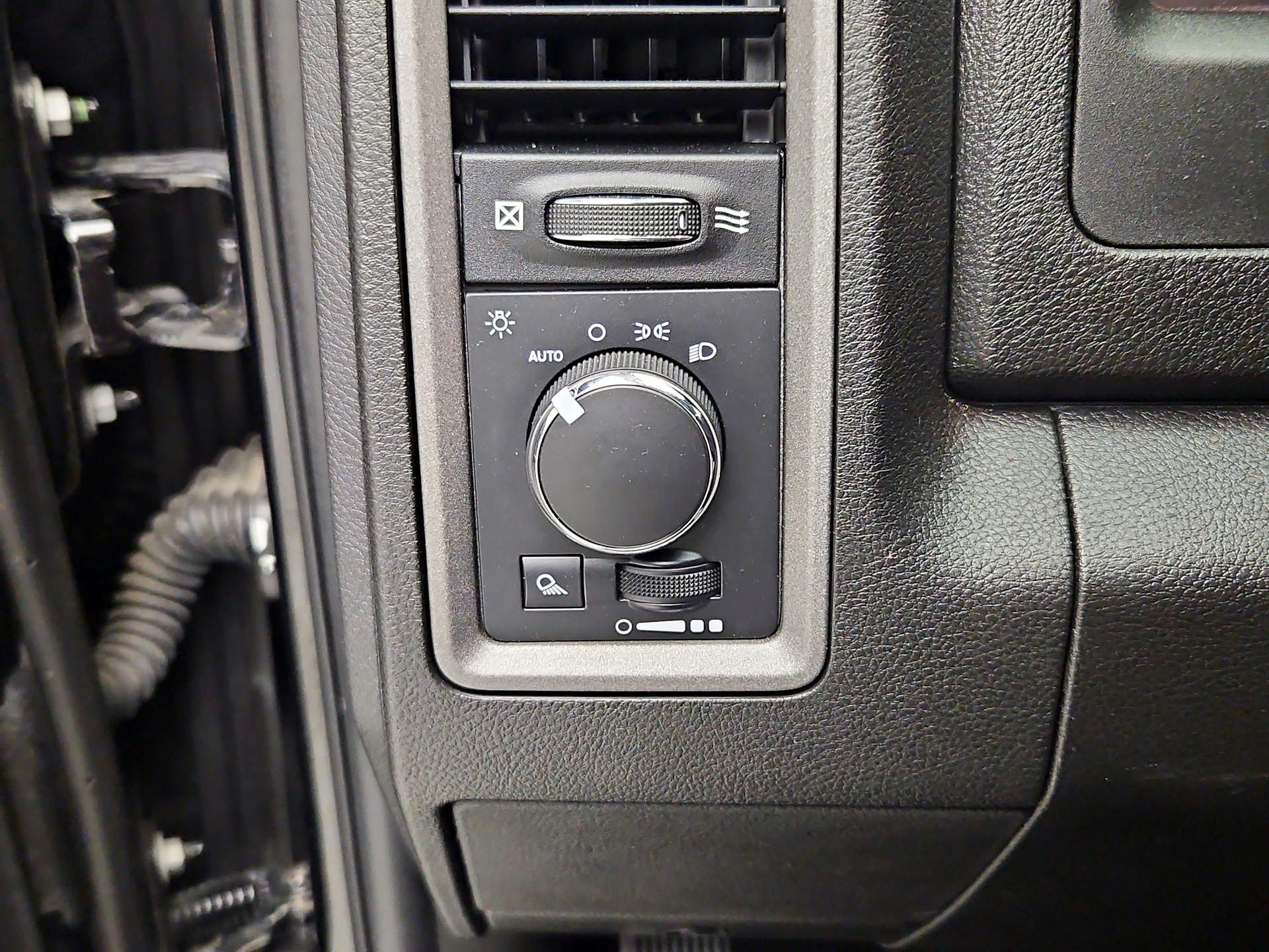 Thumbnail: 2021 RAM 1500 Classic - 13