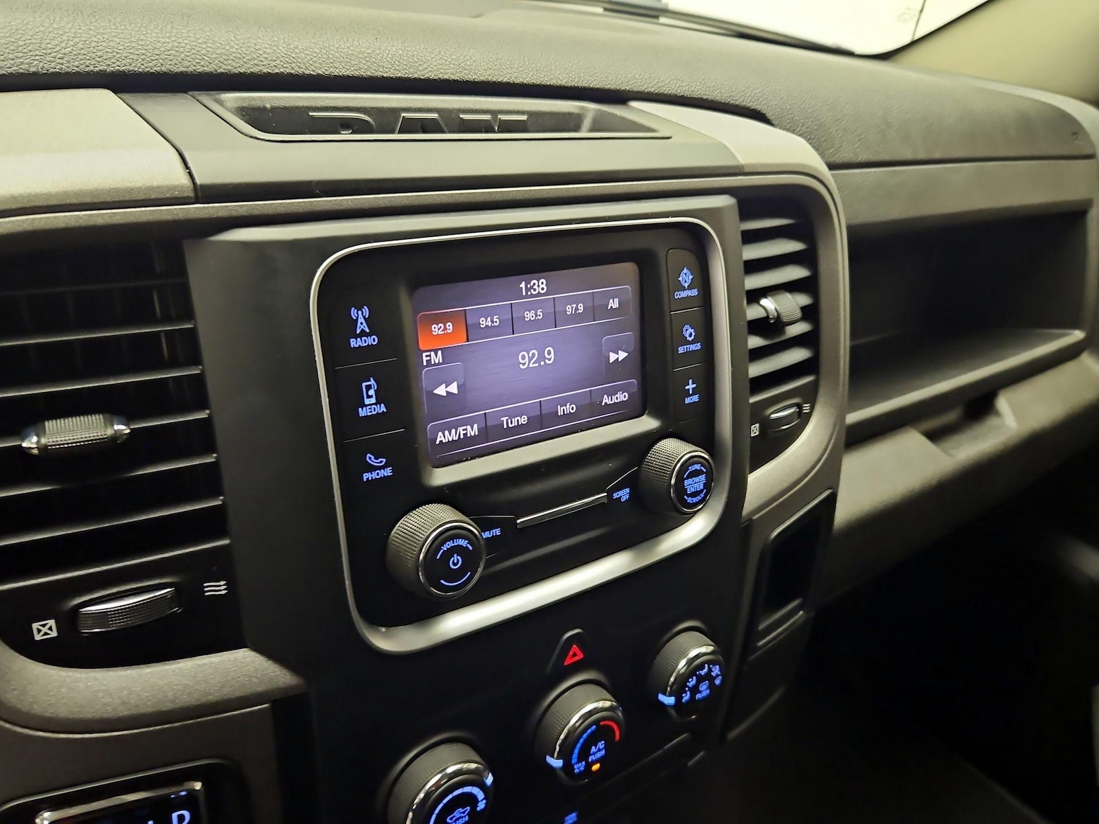 2021 RAM Ram 1500 Classic Tradesman - Photo 16