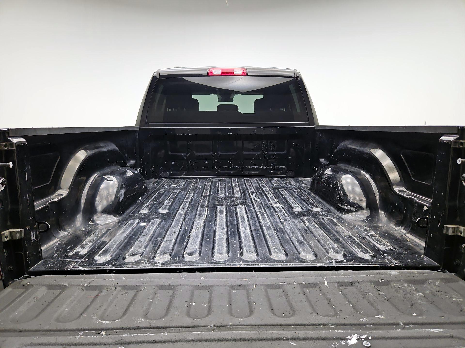 Thumbnail: 2021 RAM 1500 Classic - 20