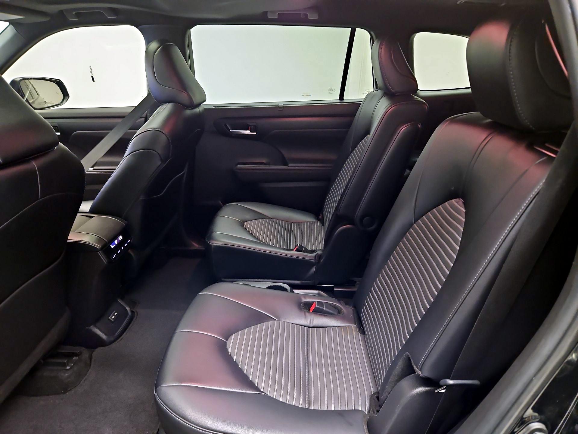 Thumbnail: 2024 Toyota Highlander - 20