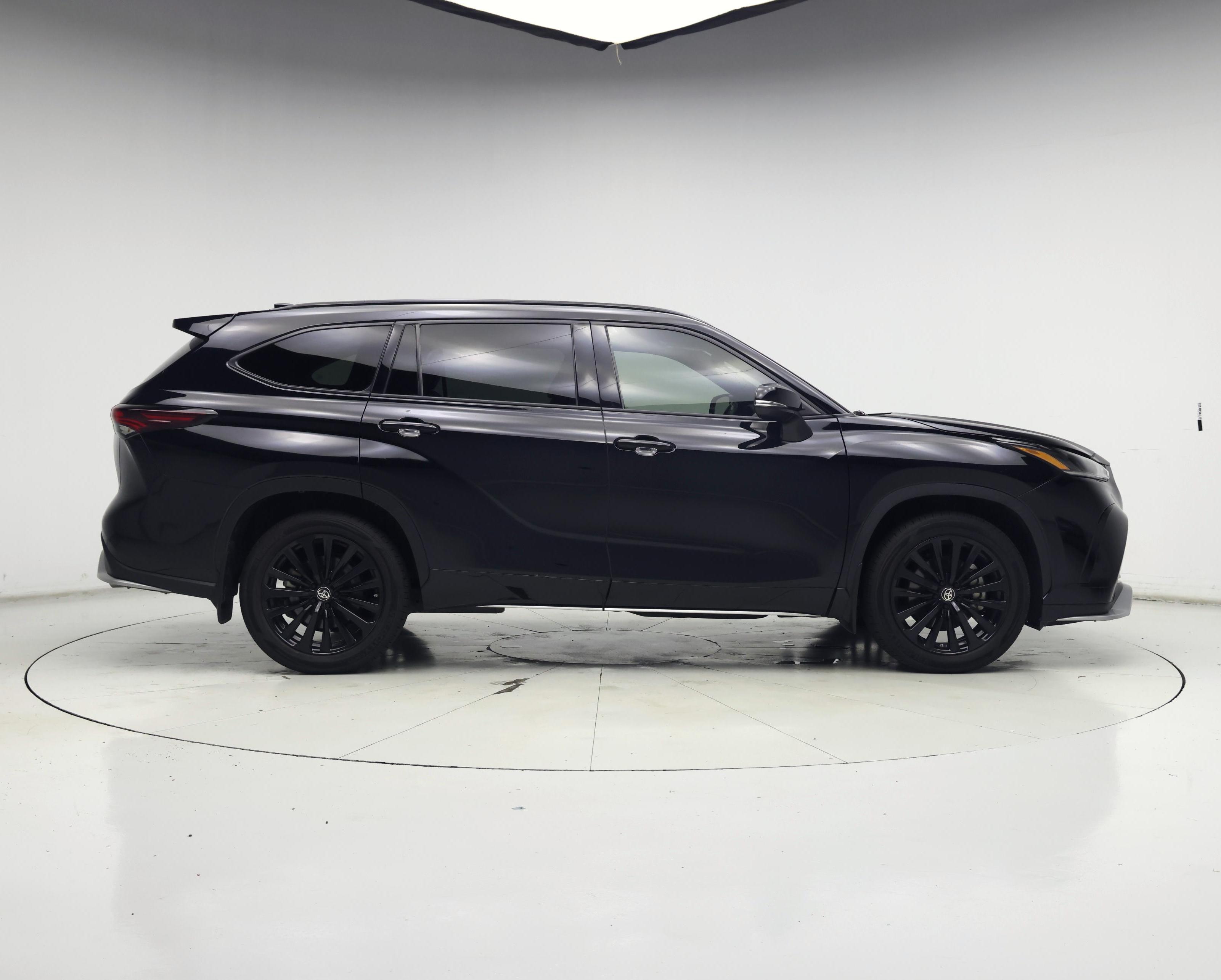Thumbnail: 2024 Toyota Highlander - 7