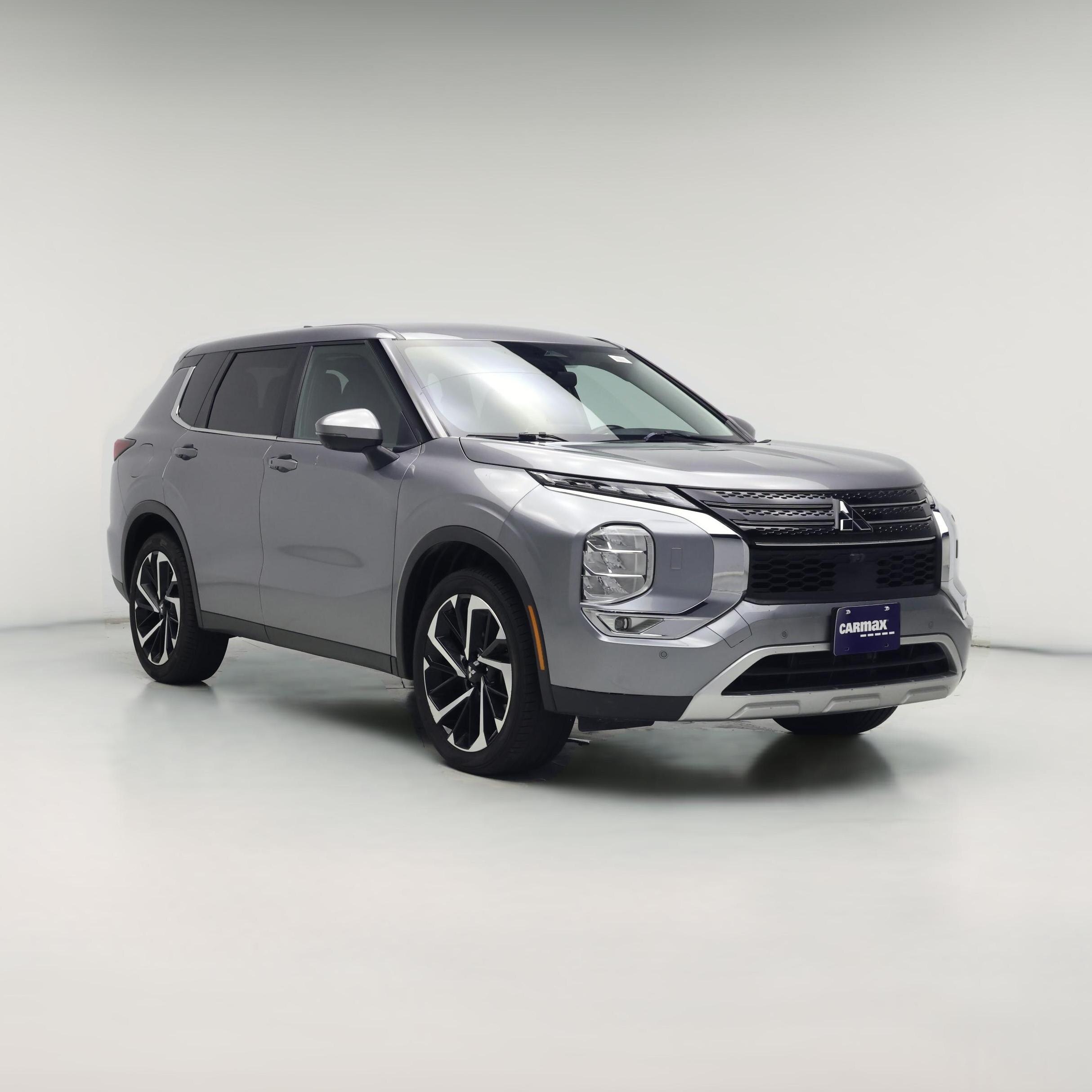 Thumbnail: 2024 Mitsubishi Outlander - 1