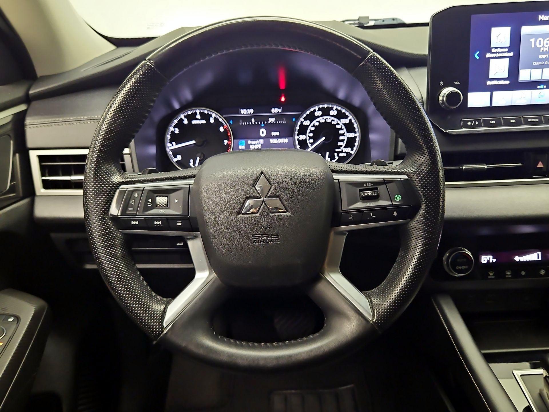 Thumbnail: 2024 Mitsubishi Outlander - 10