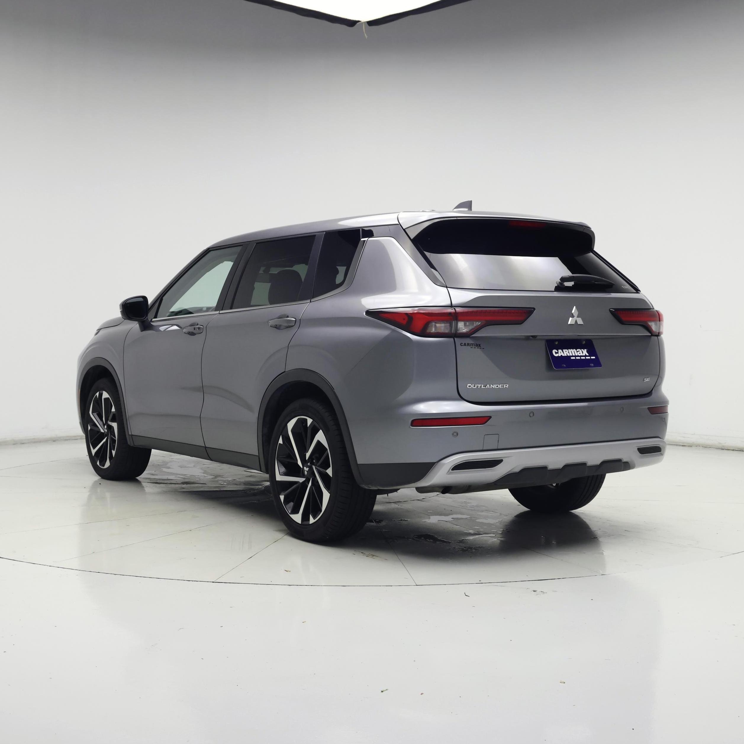 Thumbnail: 2024 Mitsubishi Outlander - 2
