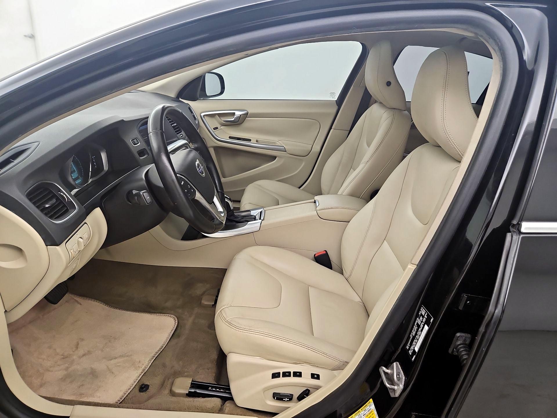 Thumbnail: 2015 Volvo S60 - 9