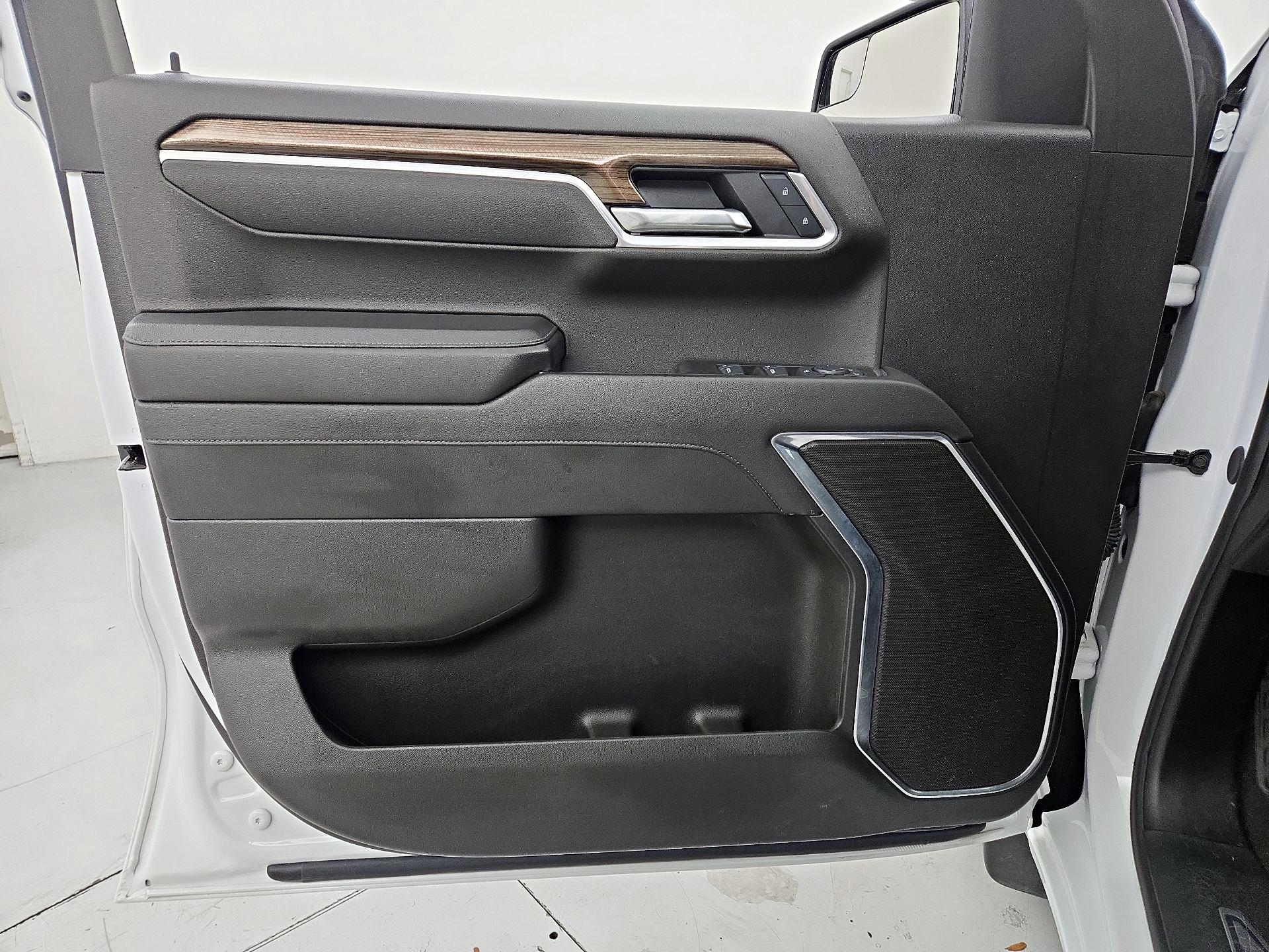 Thumbnail: 2025 Chevrolet Silverado 1500 - 12