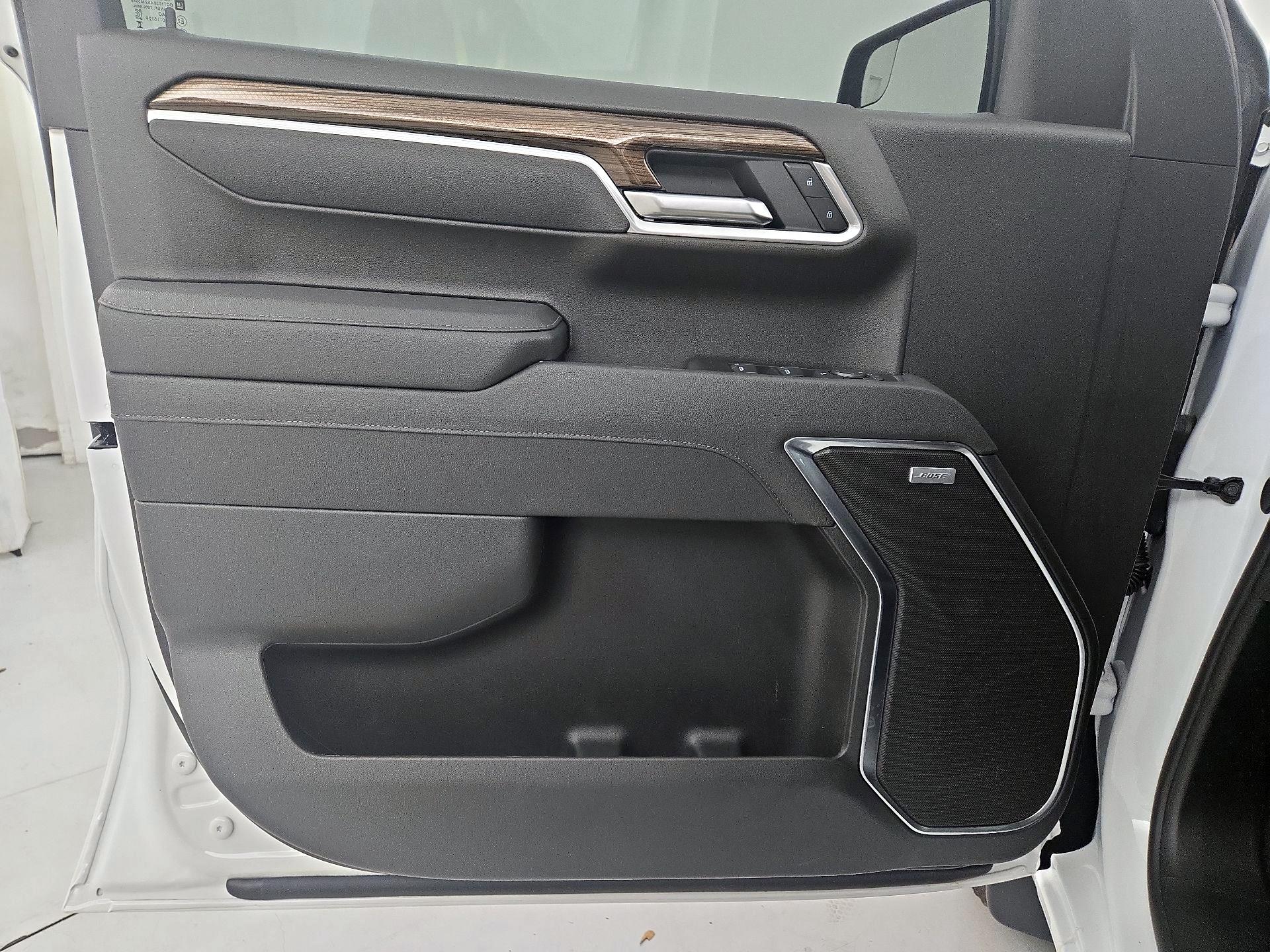 Thumbnail: 2026 Chevrolet Silverado 1500 - 12