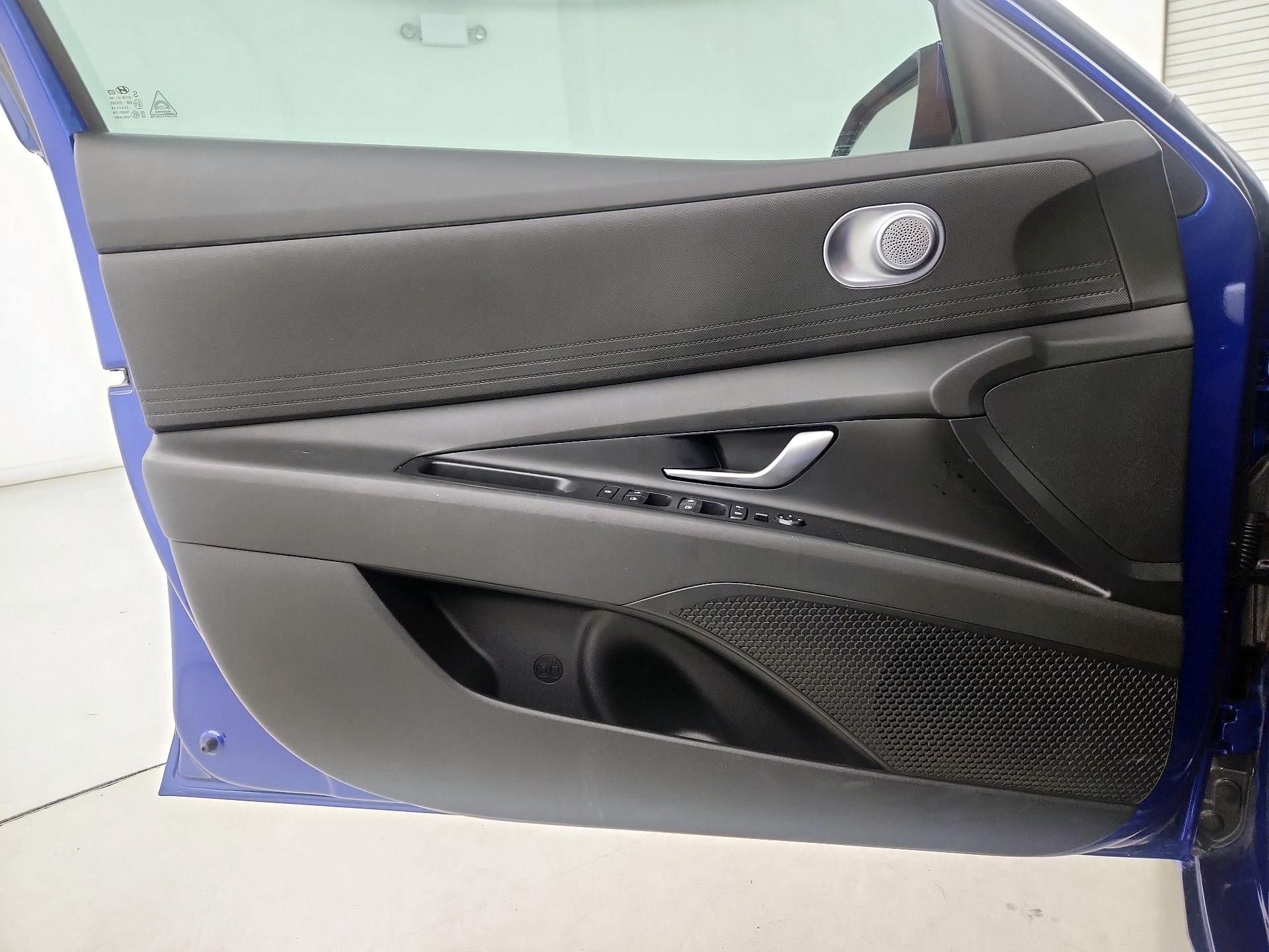 Thumbnail: 2024 Hyundai Elantra - 12