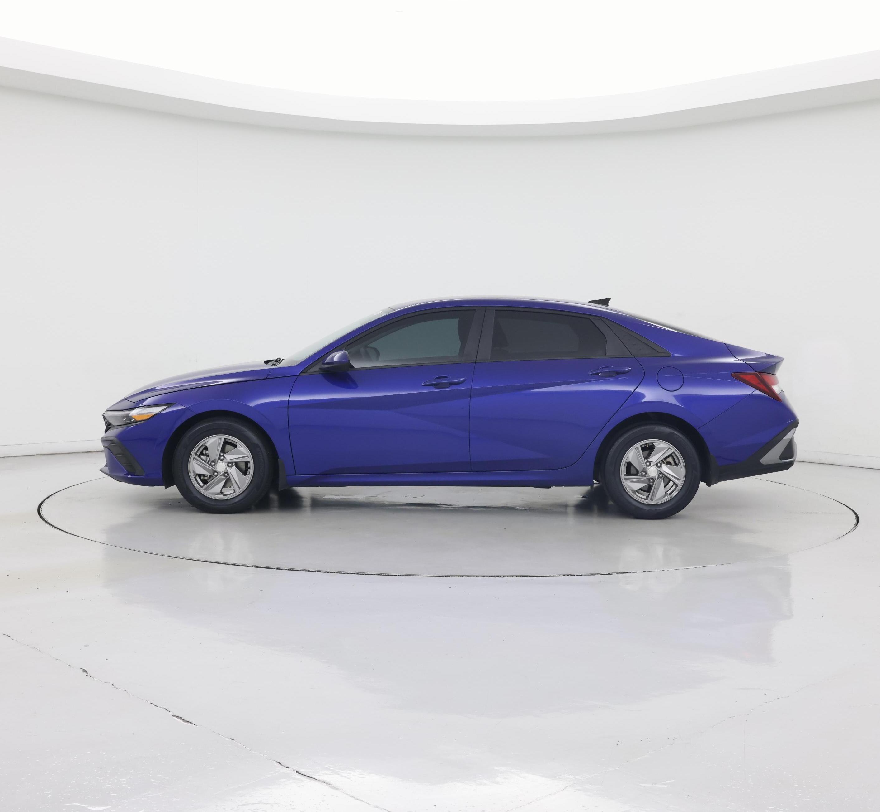 Thumbnail: 2024 Hyundai Elantra - 3
