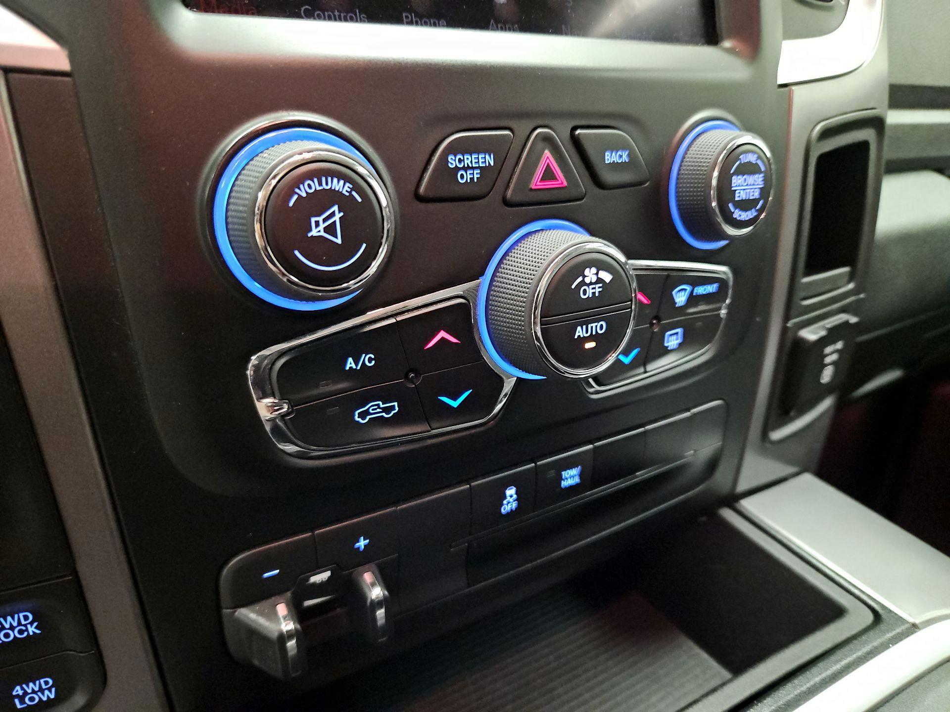 Thumbnail: 2023 RAM 1500 Classic - 17