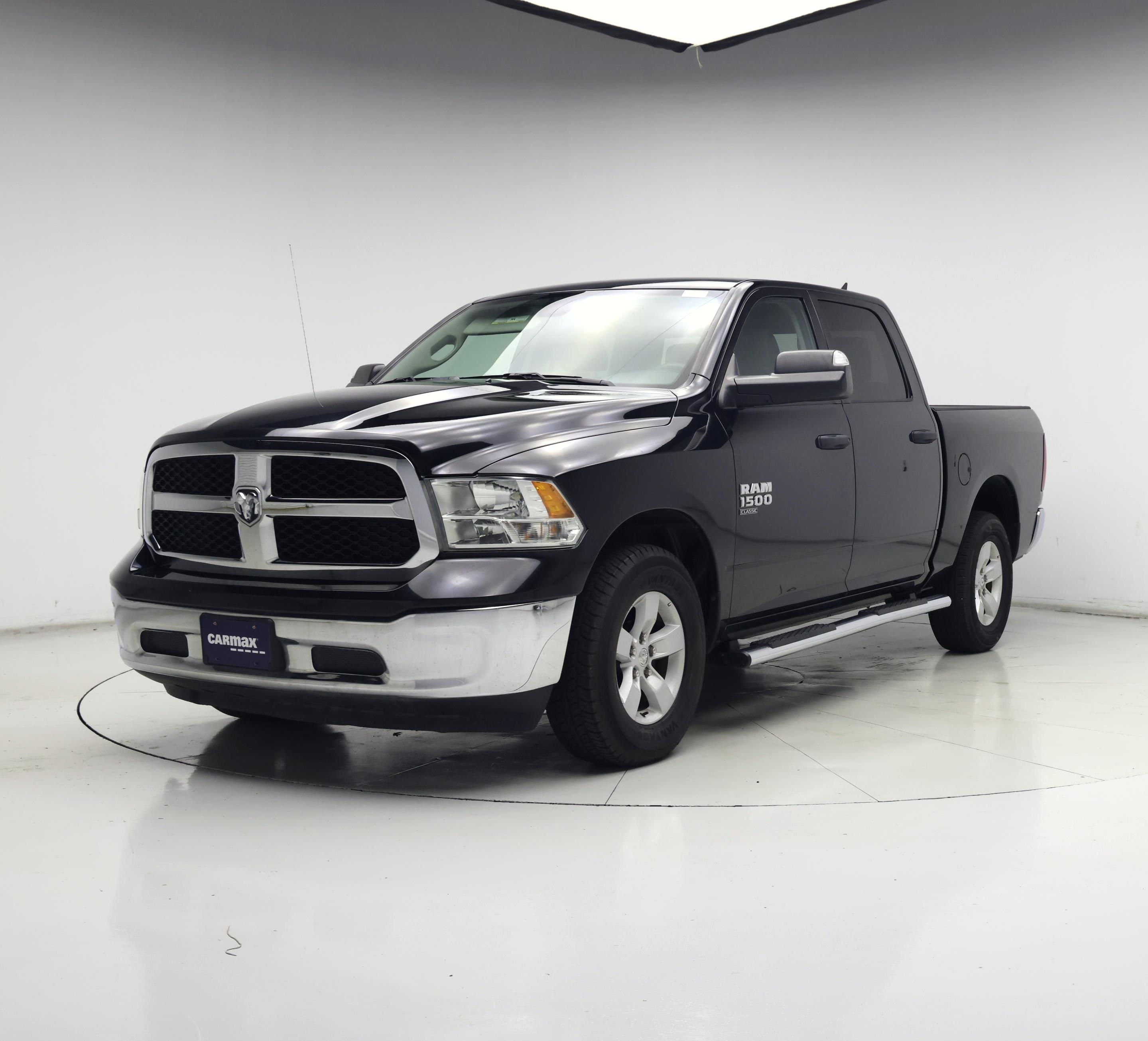 Thumbnail: 2023 RAM 1500 Classic - 4