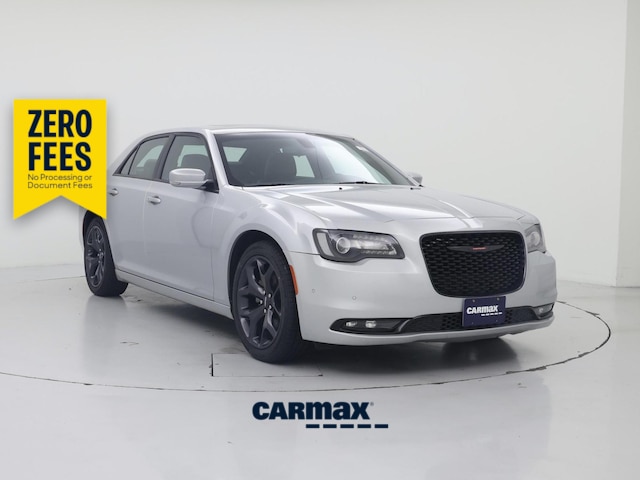 Silver 2023 Chrysler 300 S V6 RWD Sedan Rear-Wheel Drive Automatic
