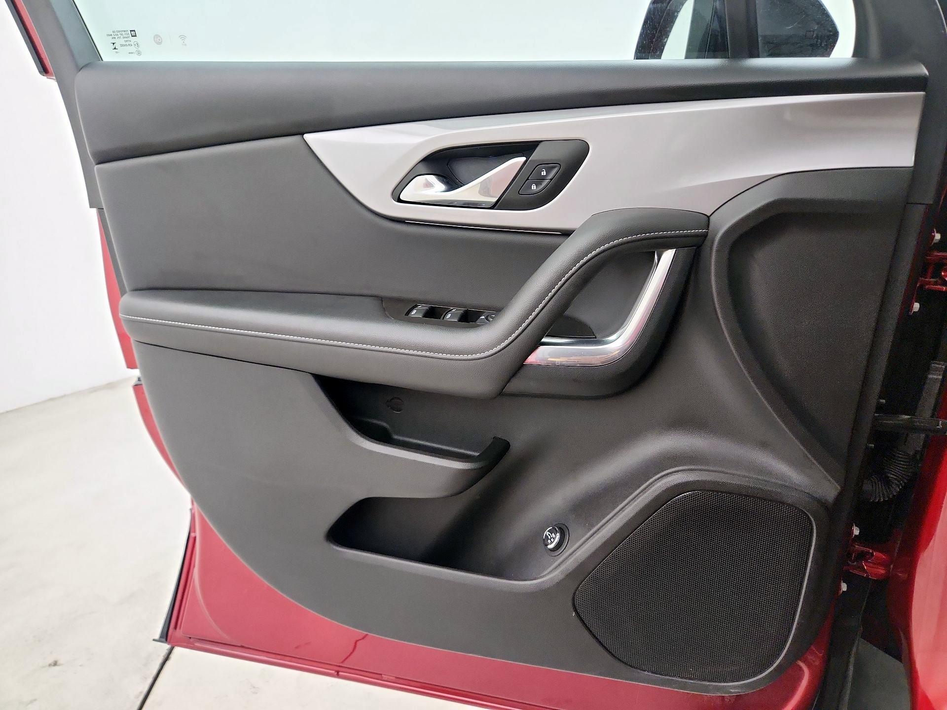 Thumbnail: 2023 Chevrolet Blazer - 10