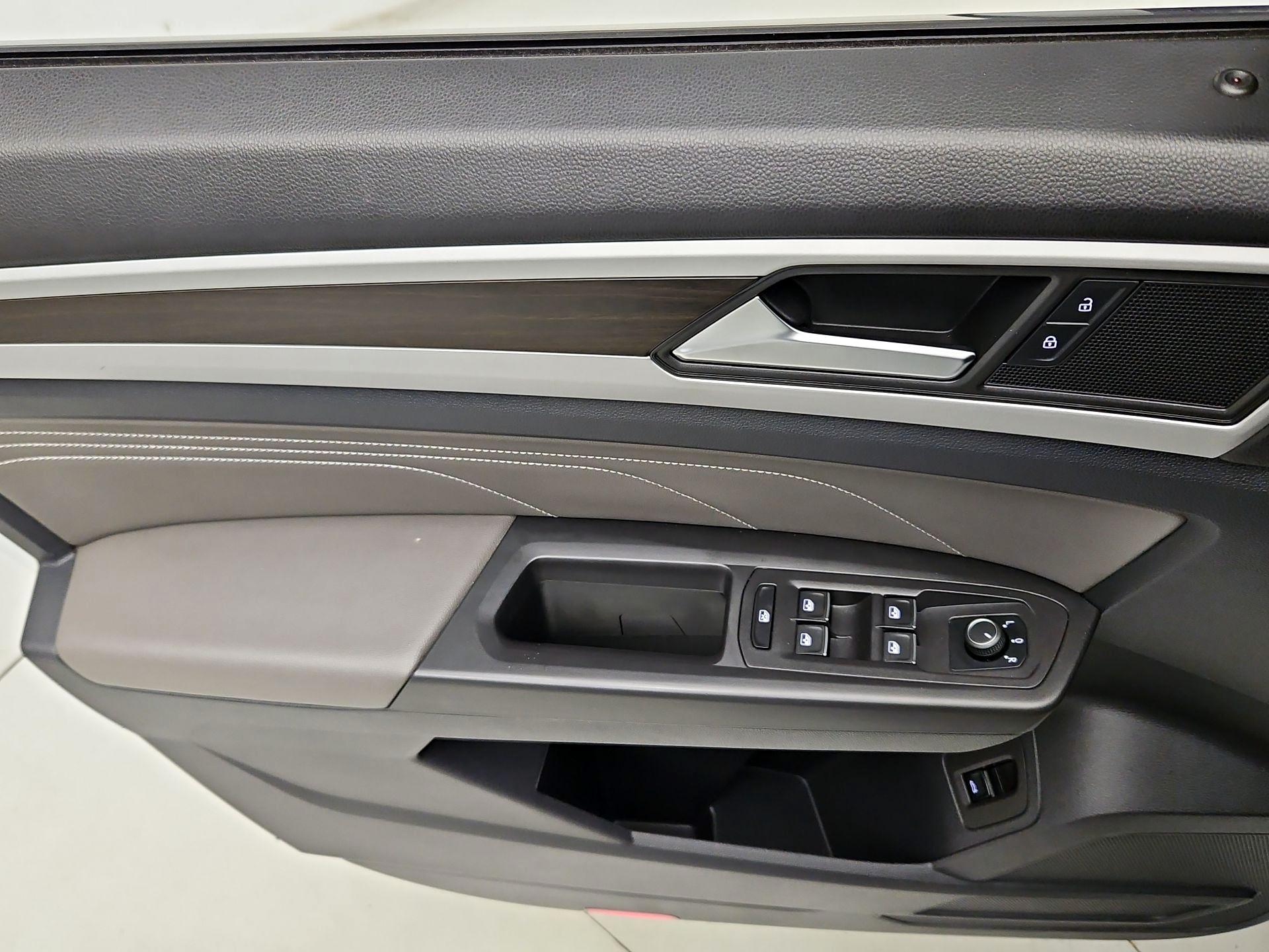 Thumbnail: 2023 Volkswagen Atlas - 12