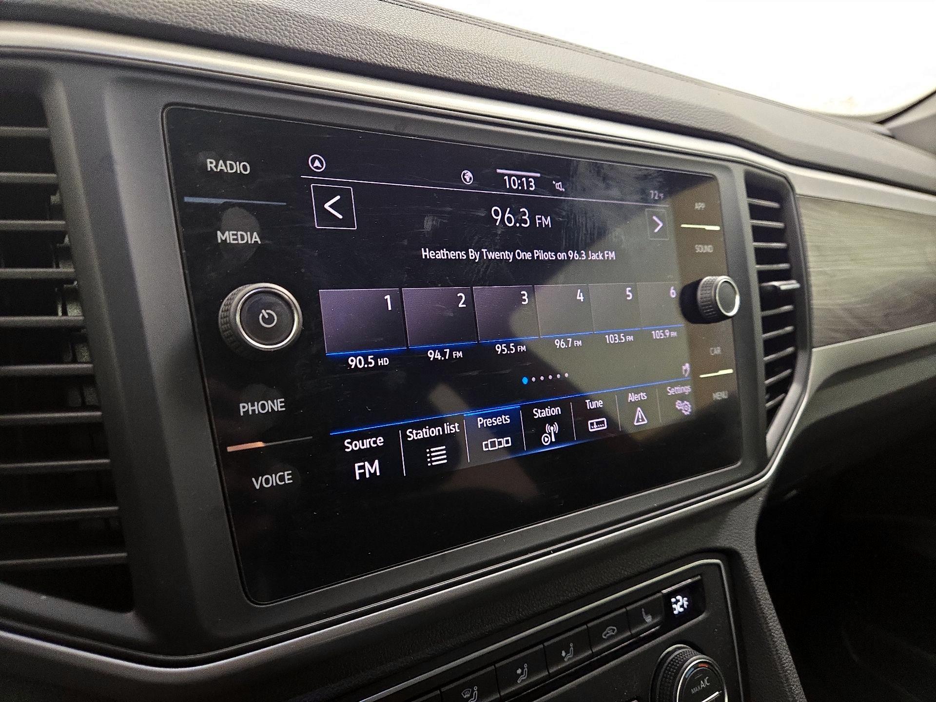 Thumbnail: 2021 Volkswagen Atlas - 15
