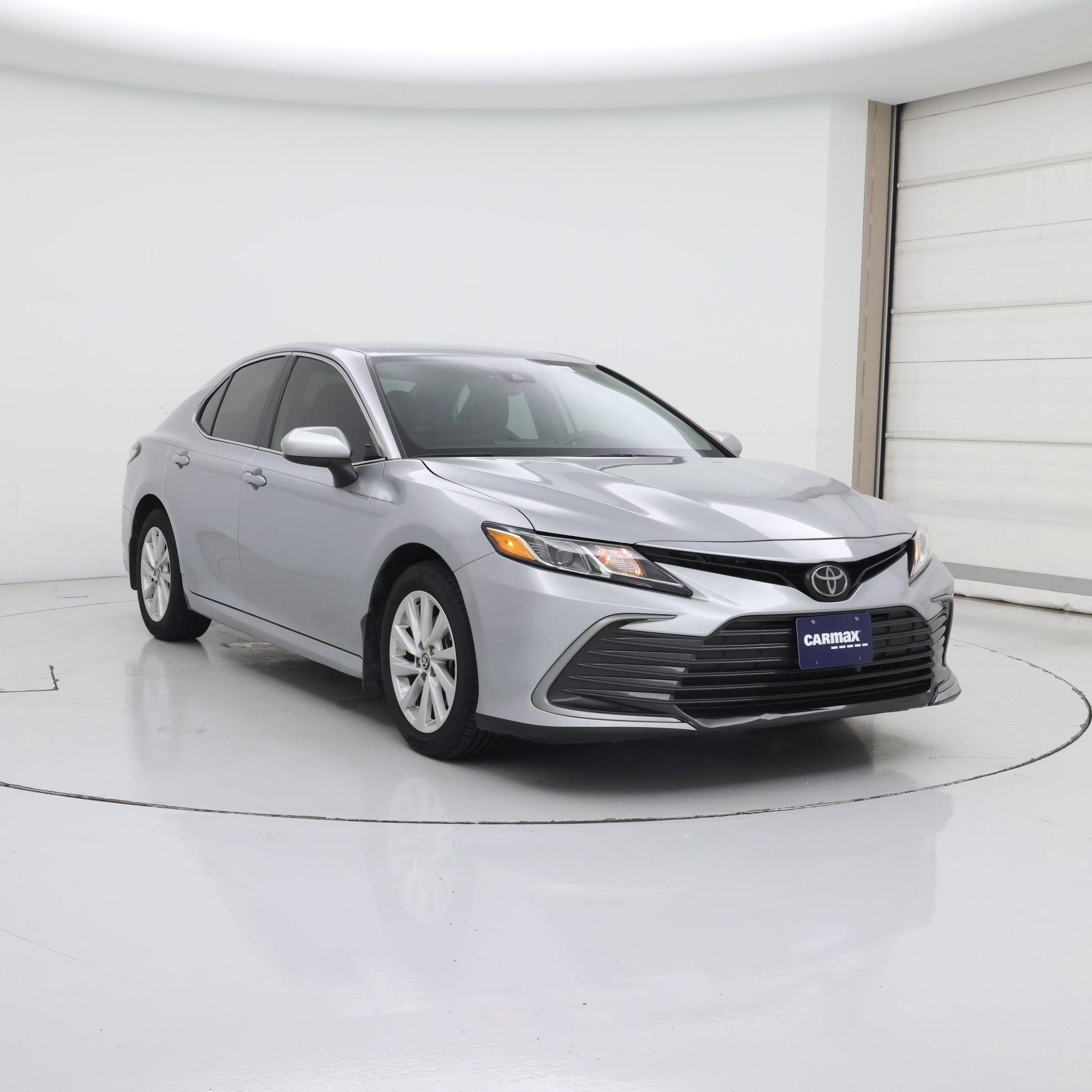 Silver 2024 Toyota Camry Sedan Front-Wheel Drive Automatic