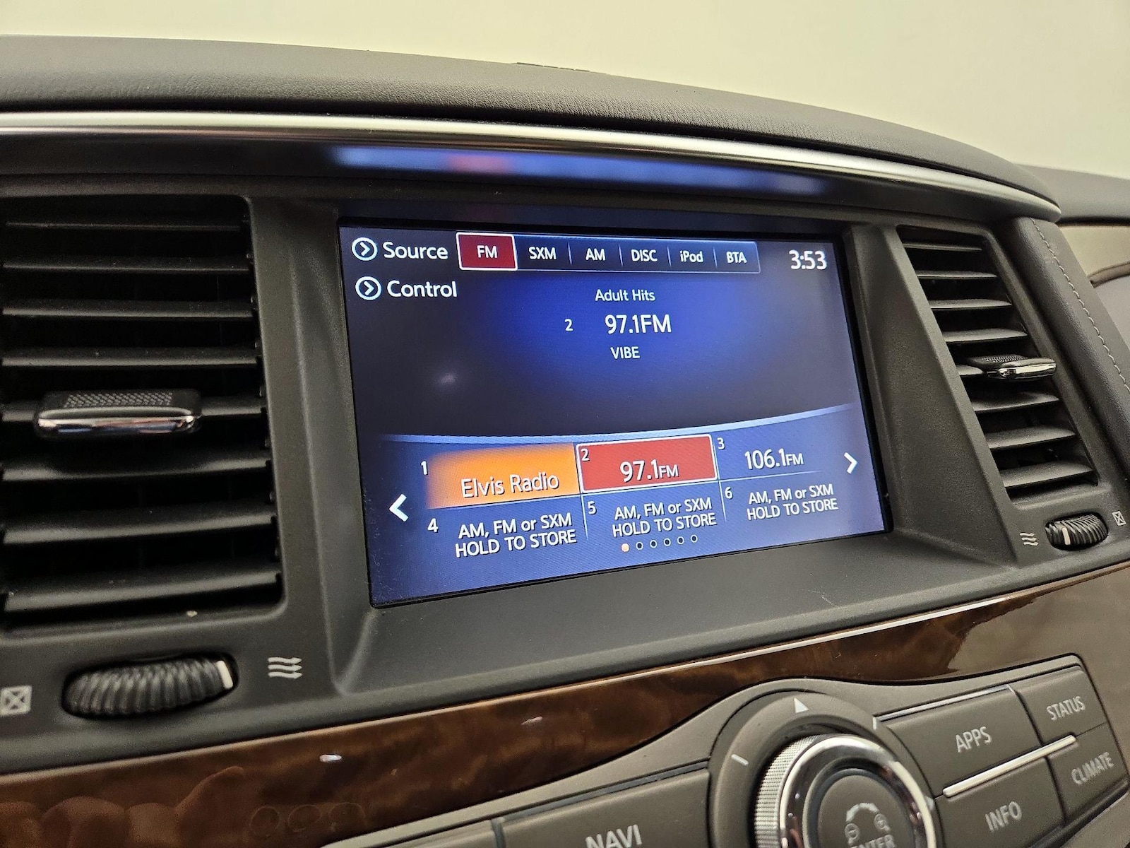 2020 Nissan Armada SV - Photo 17