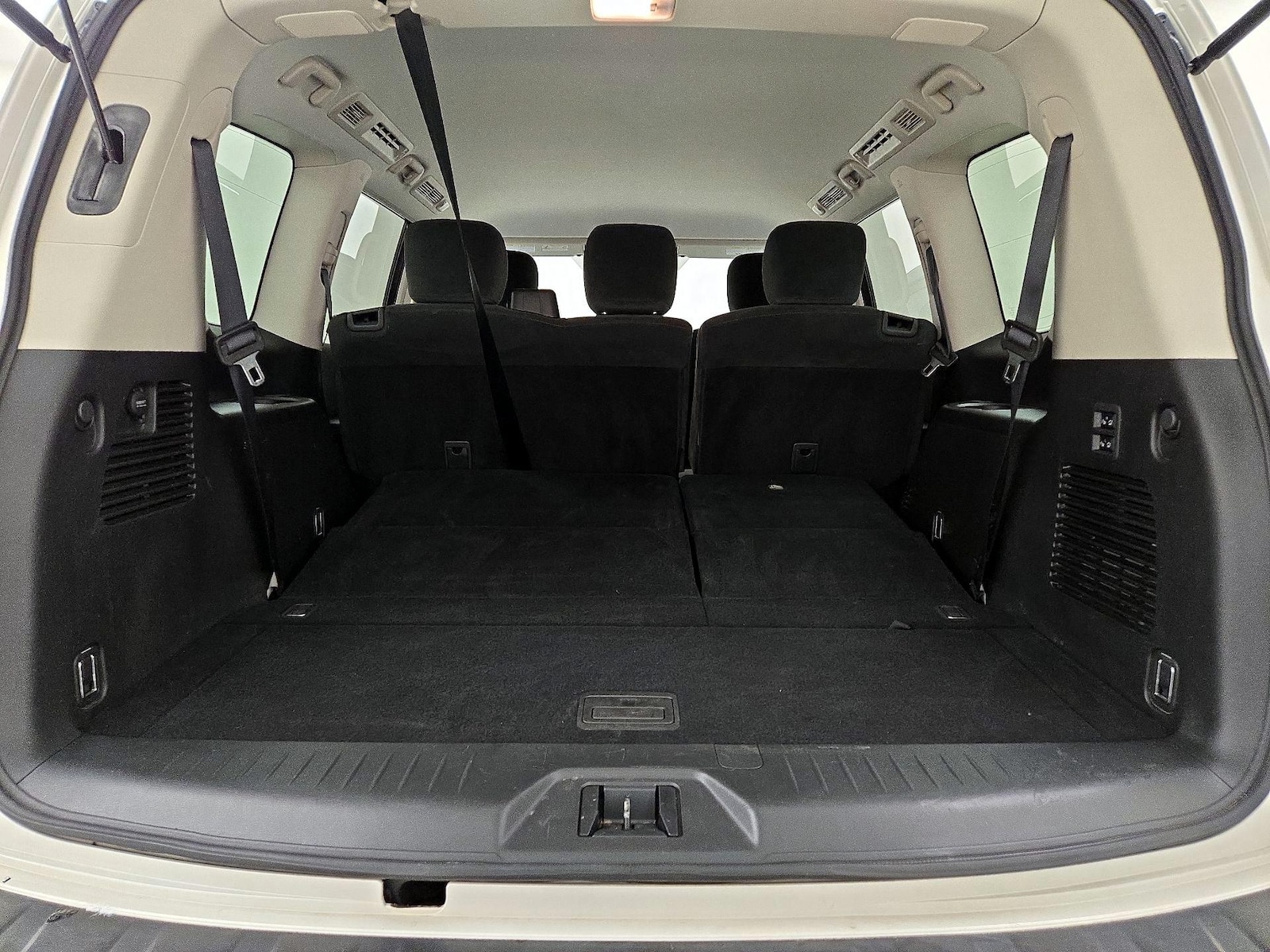 2020 Nissan Armada SV - Photo 24