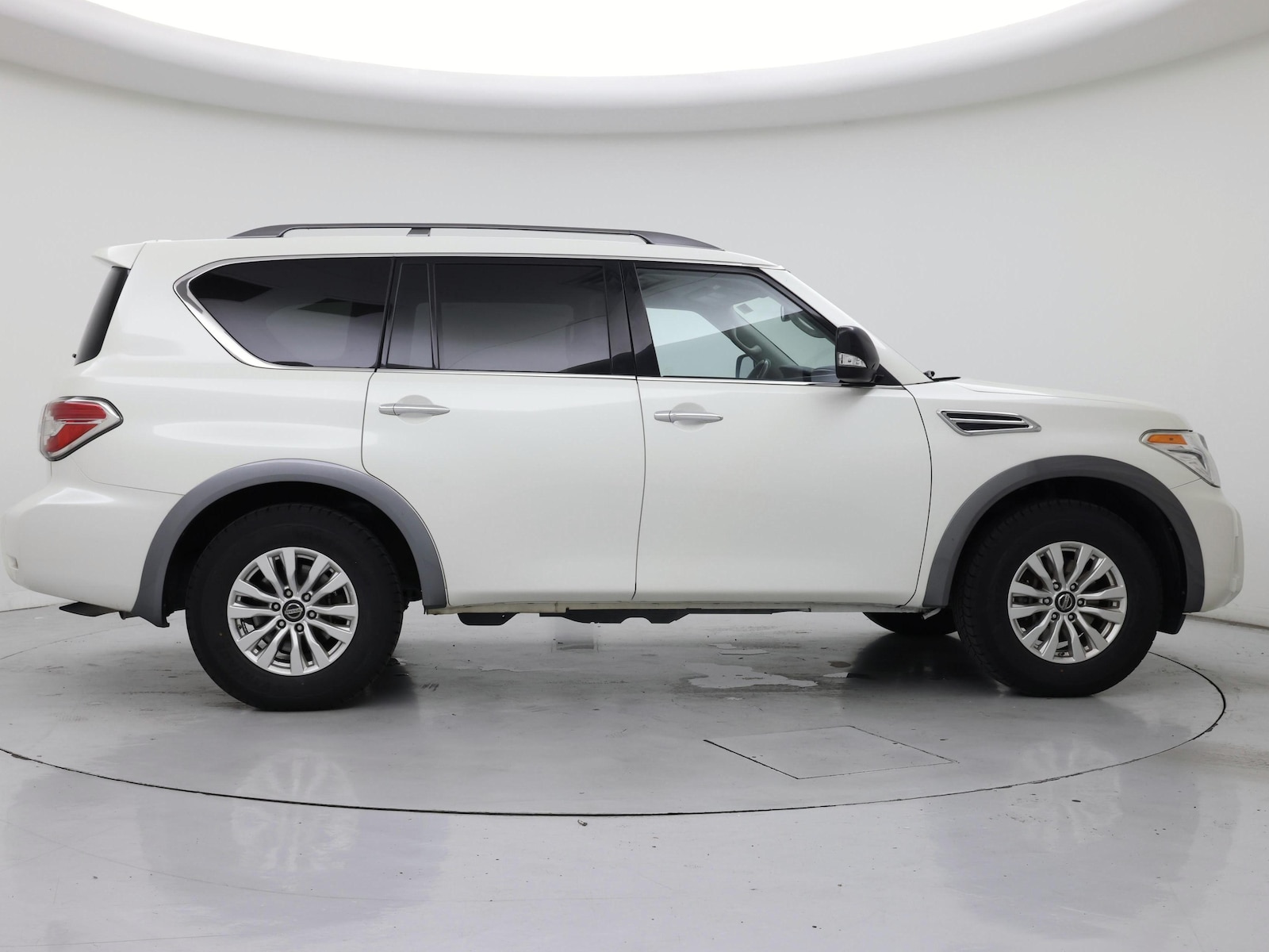 2020 Nissan Armada SV - Photo 8