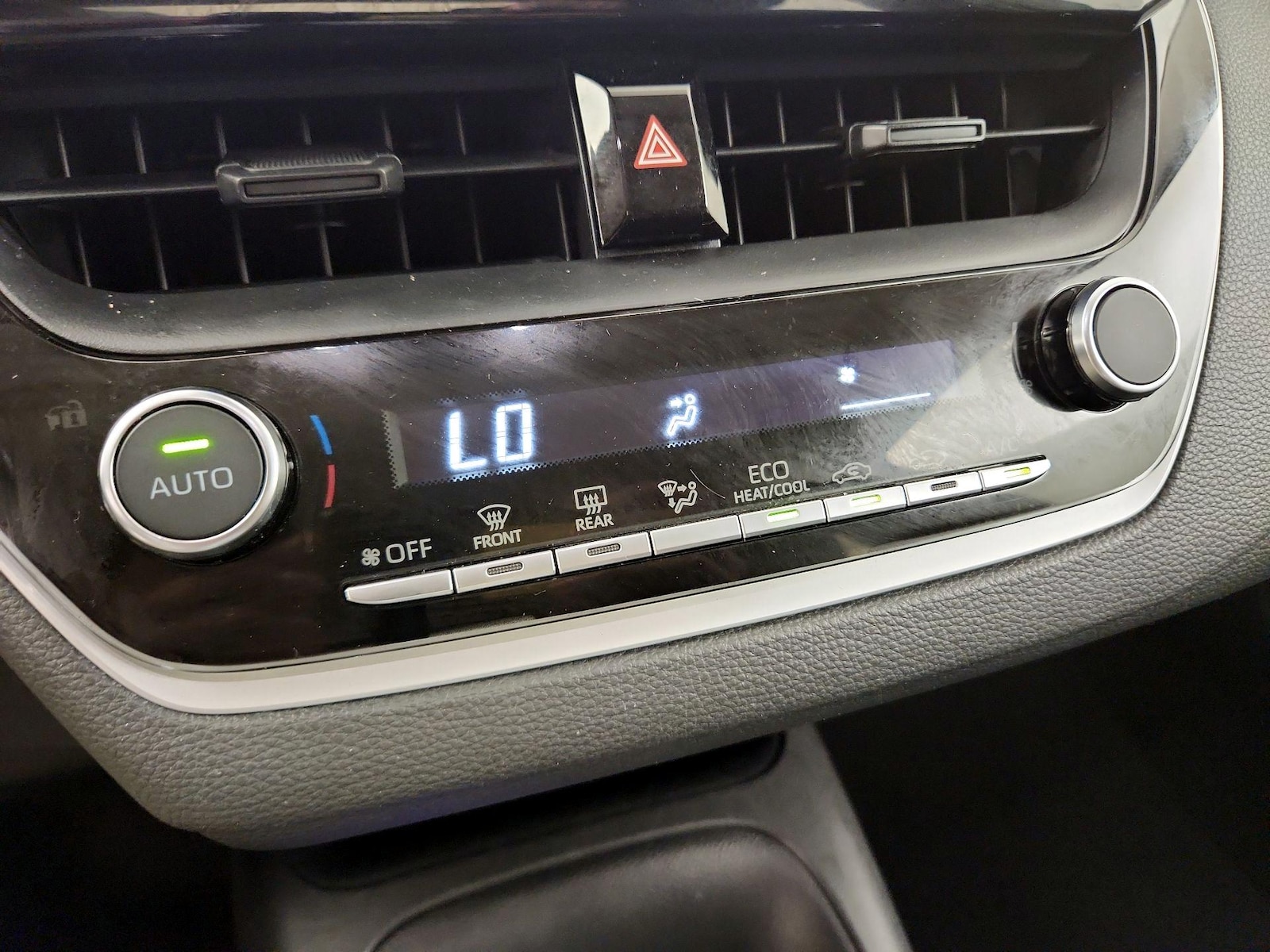 2024 Toyota Corolla LE - Photo 15
