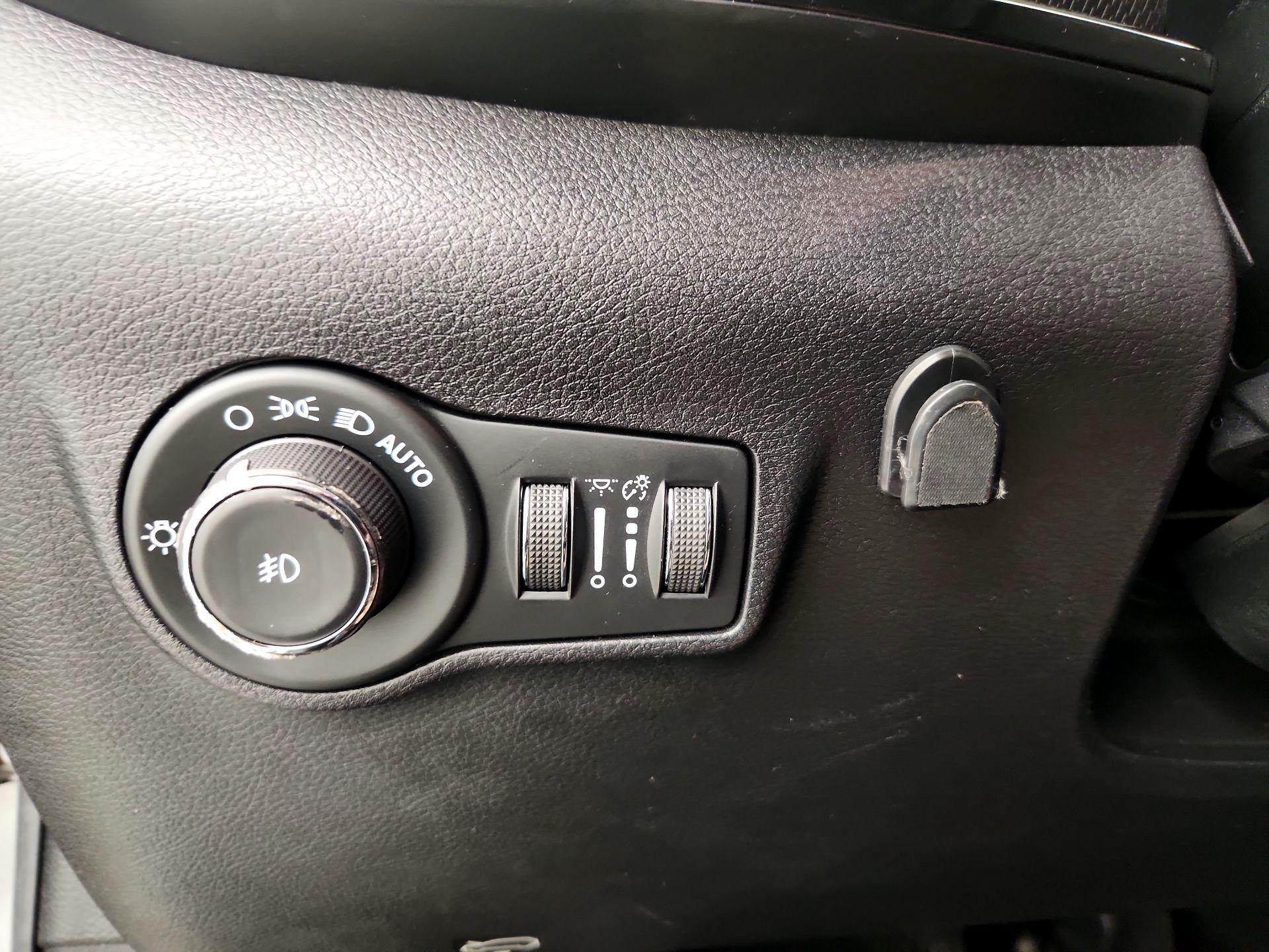Thumbnail: 2022 Jeep Compass - 13