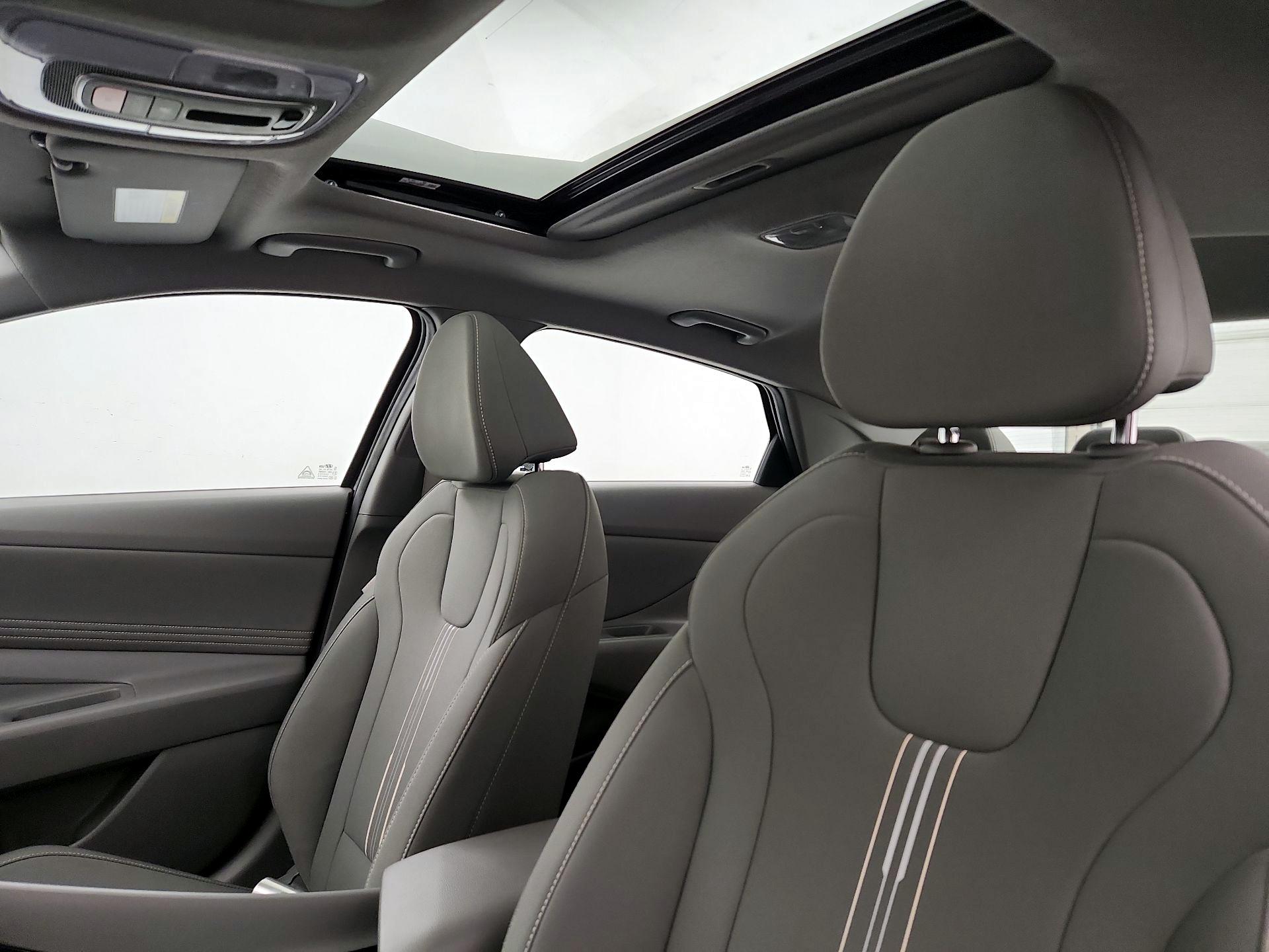 Thumbnail: 2025 Hyundai Elantra - 20