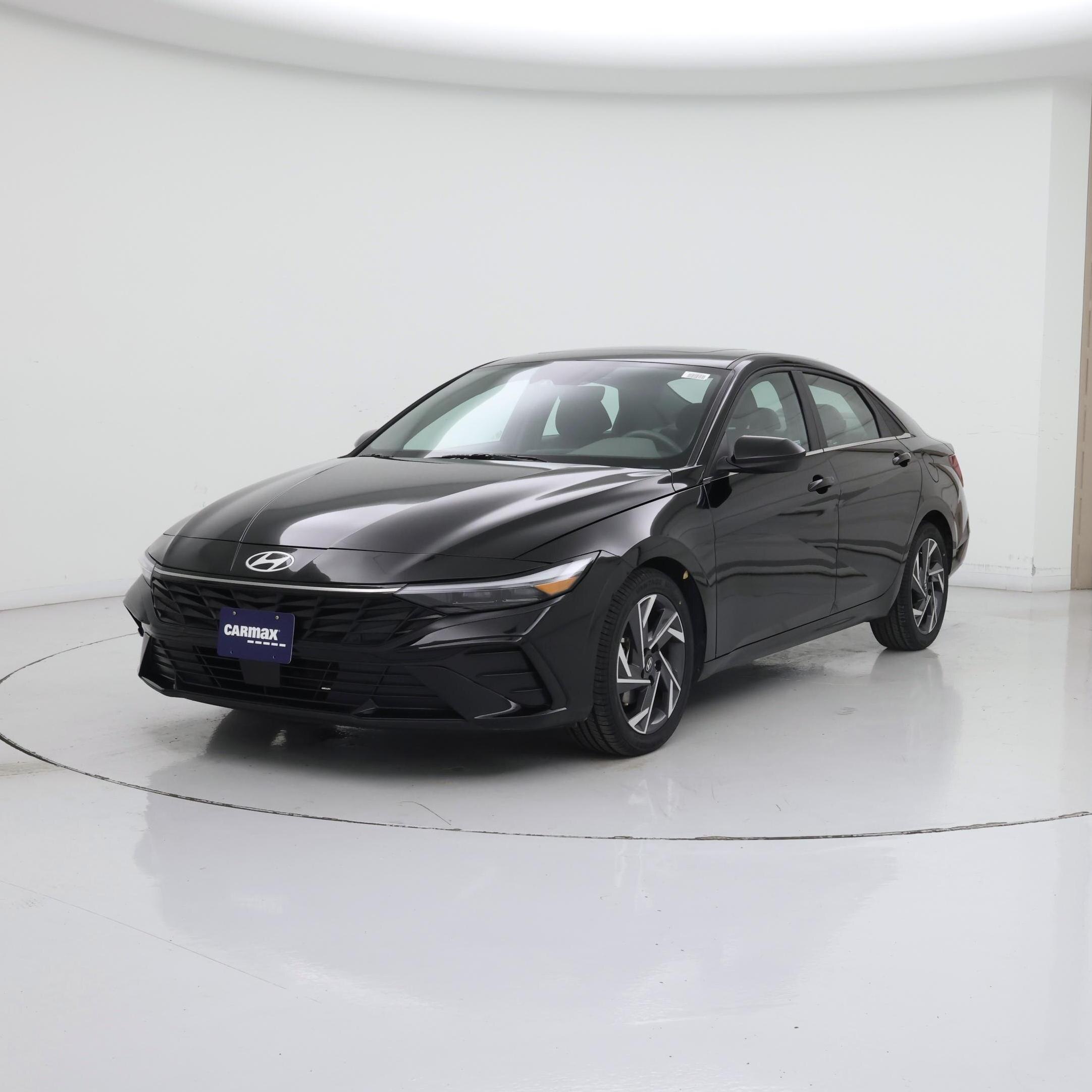 Thumbnail: 2025 Hyundai Elantra - 4