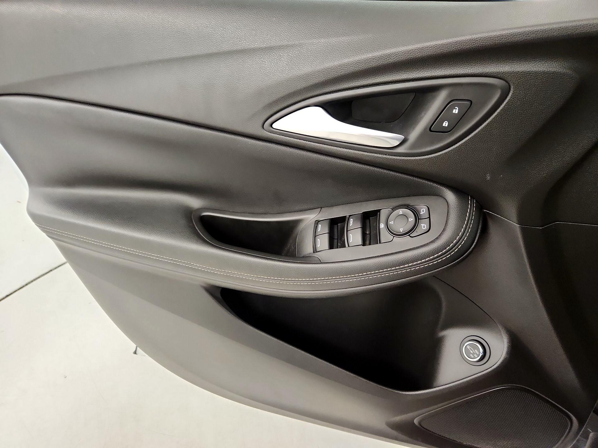 Thumbnail: 2021 Buick Encore GX - 12