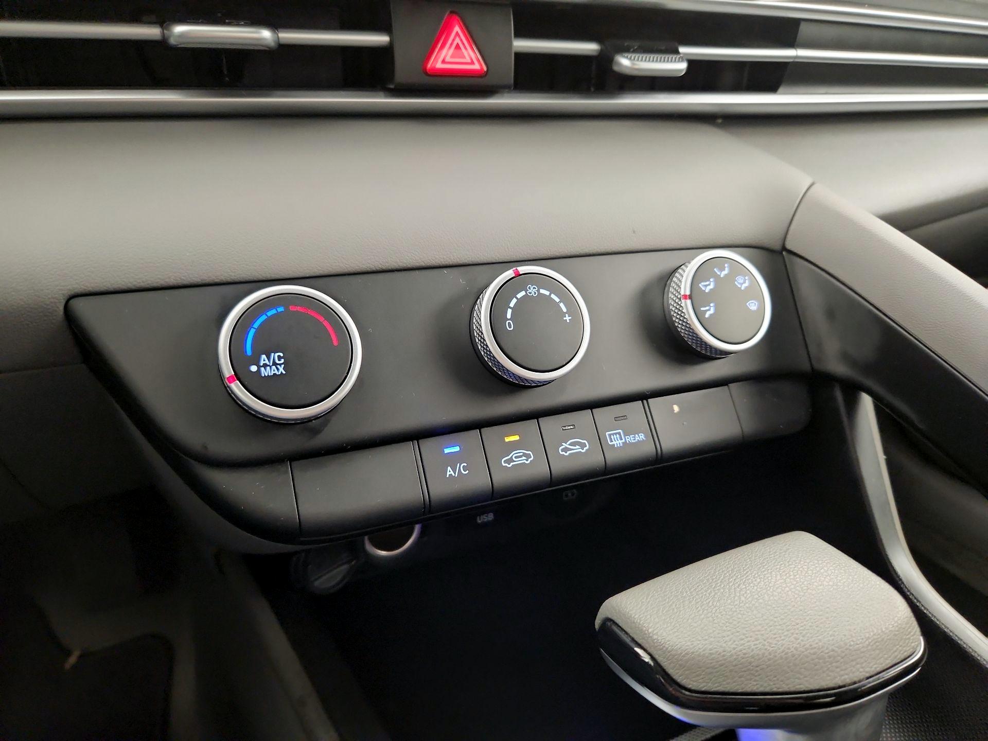 Thumbnail: 2024 Hyundai Elantra - 16
