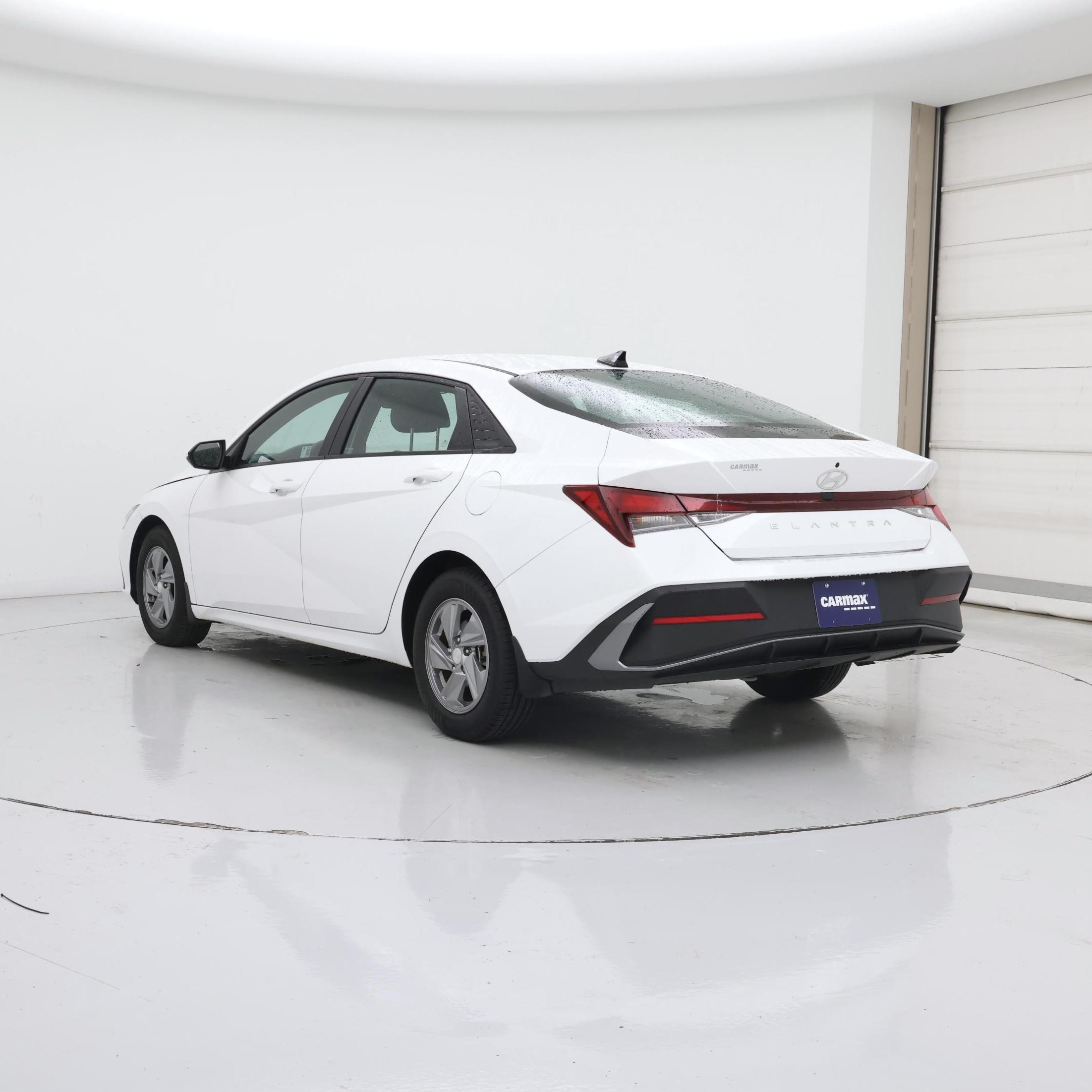 Thumbnail: 2024 Hyundai Elantra - 2