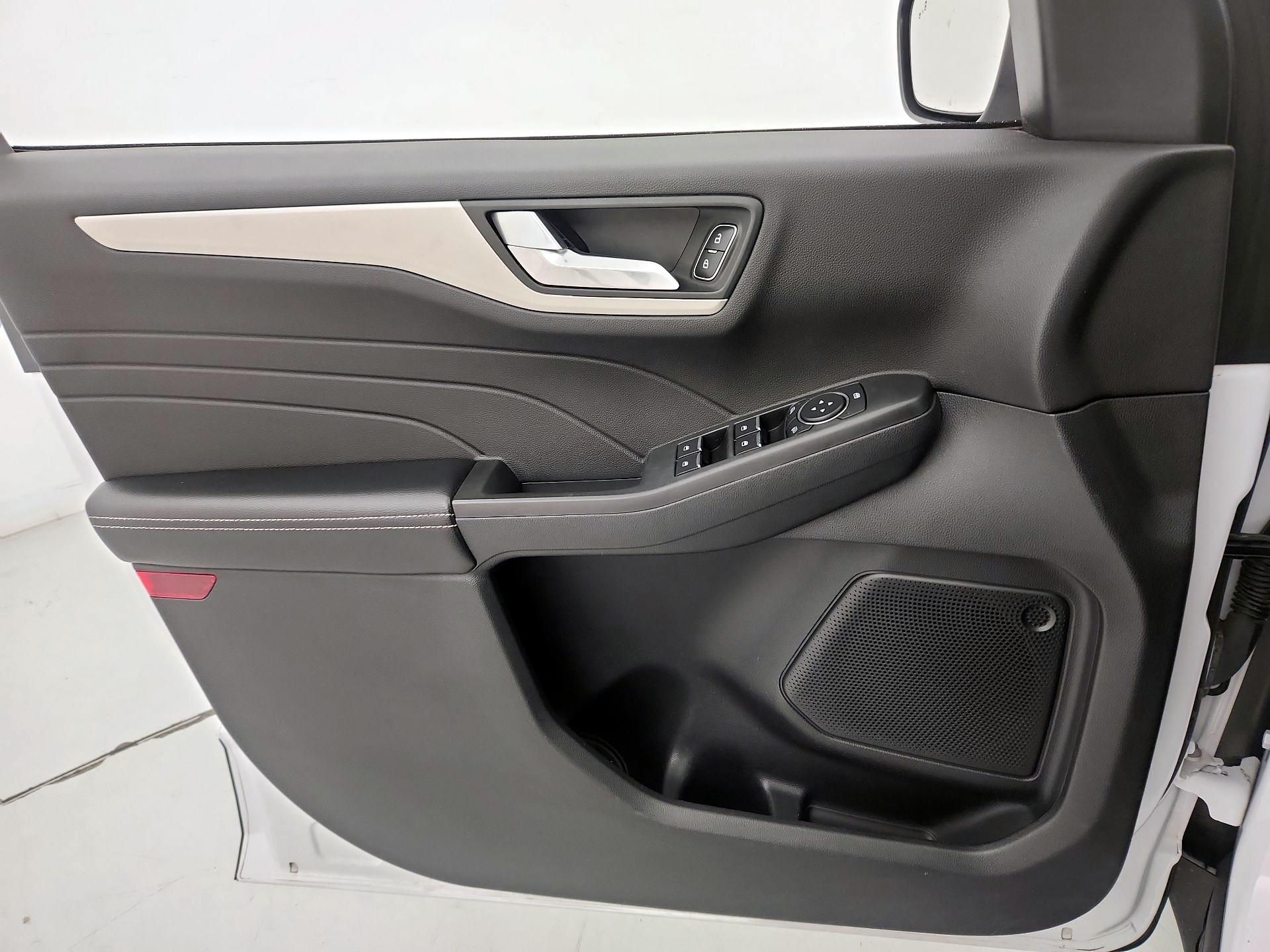 Thumbnail: 2021 Ford Escape - 12