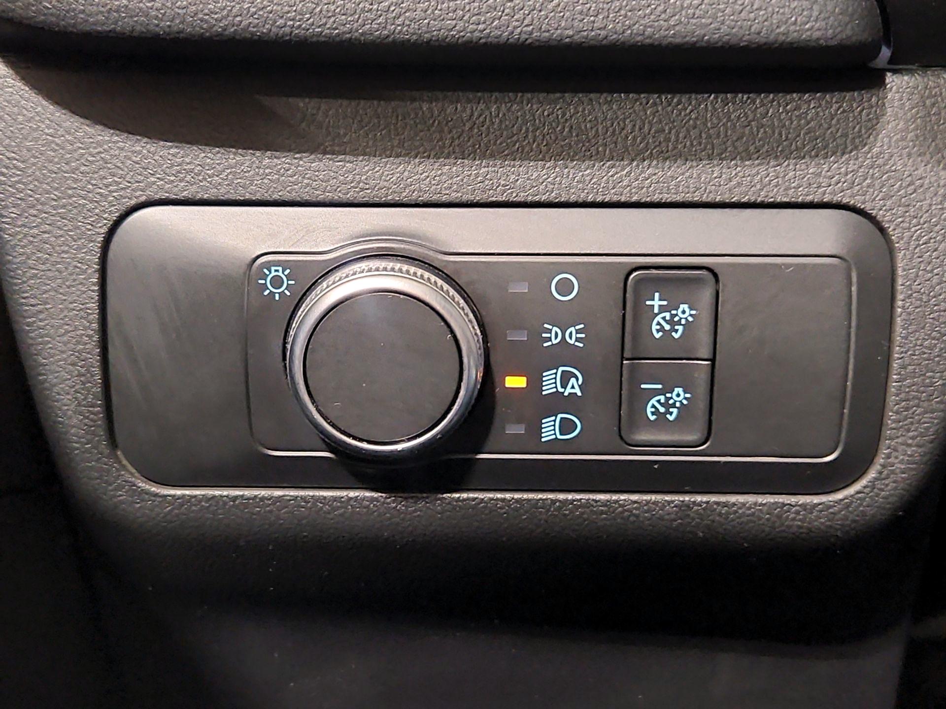 Thumbnail: 2021 Ford Escape - 13