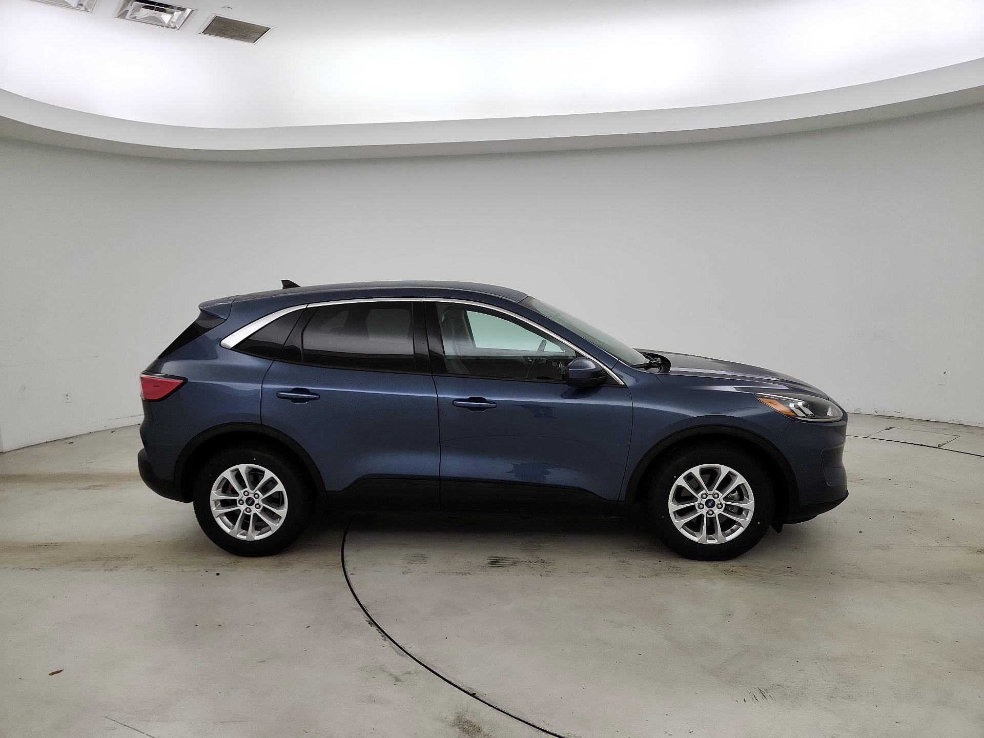 Thumbnail: 2020 Ford Escape - 4