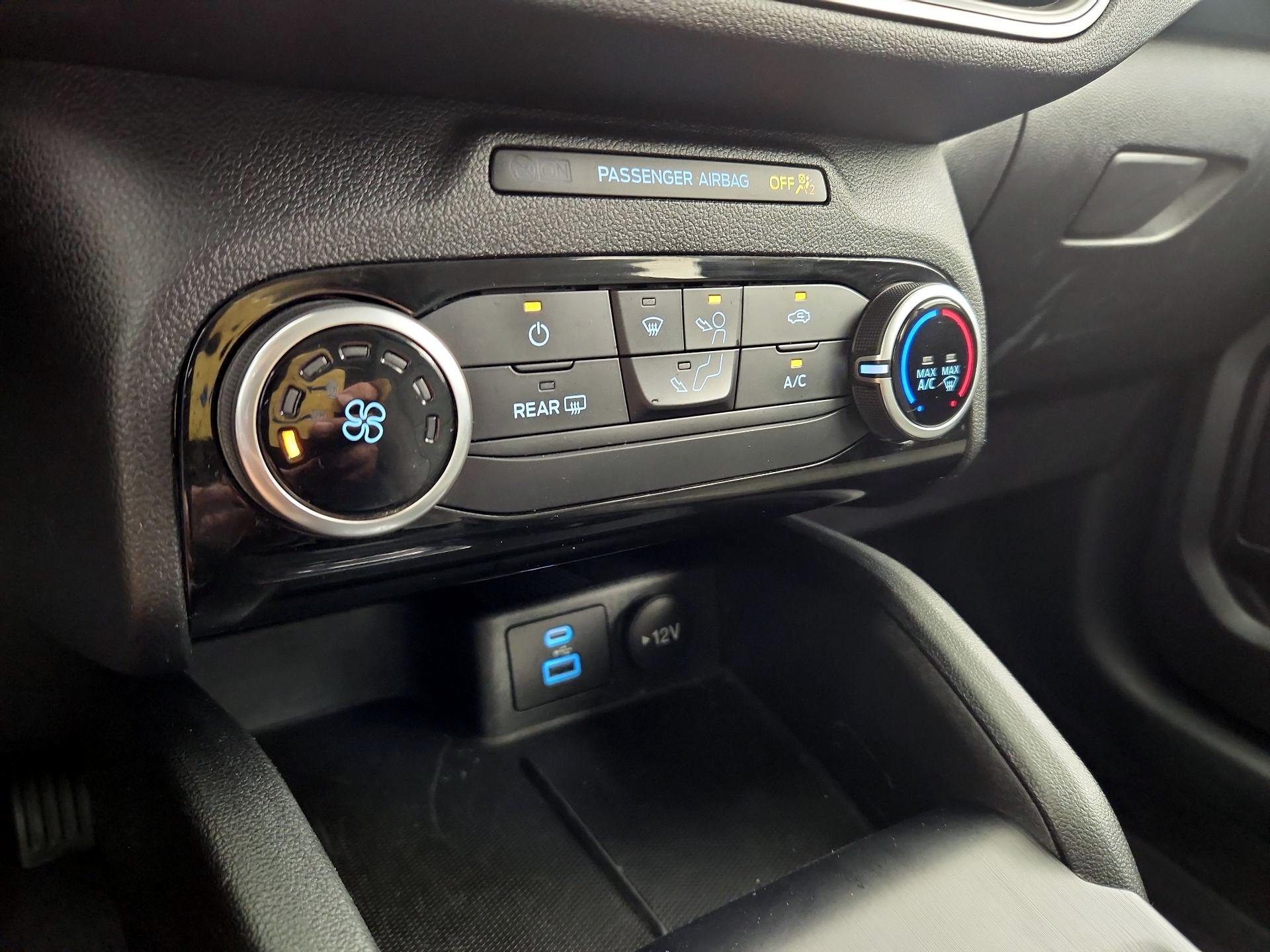 Thumbnail: 2022 Ford Escape - 16