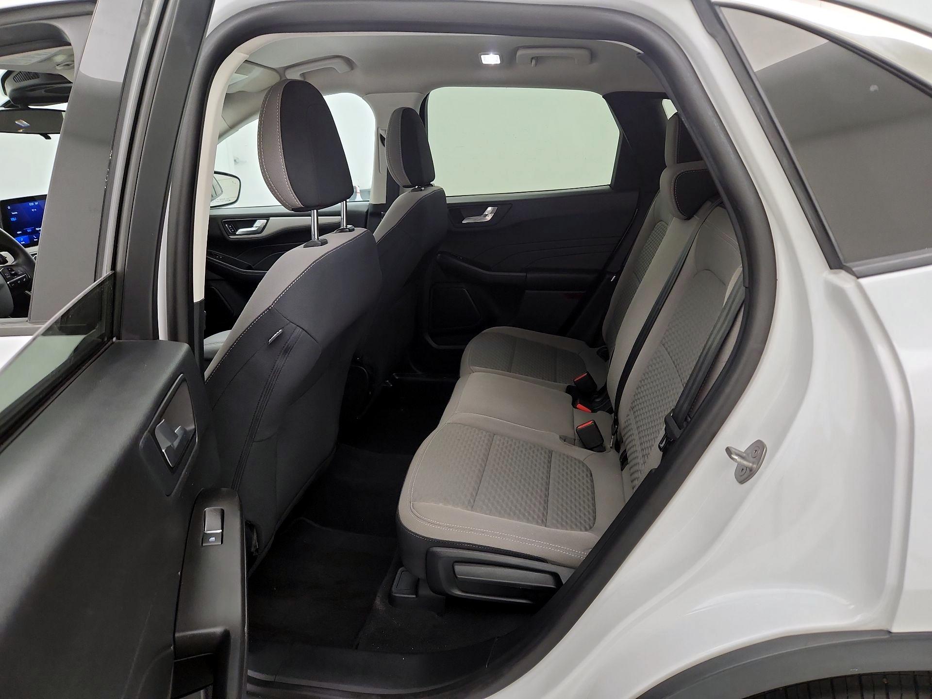 Thumbnail: 2021 Ford Escape - 19