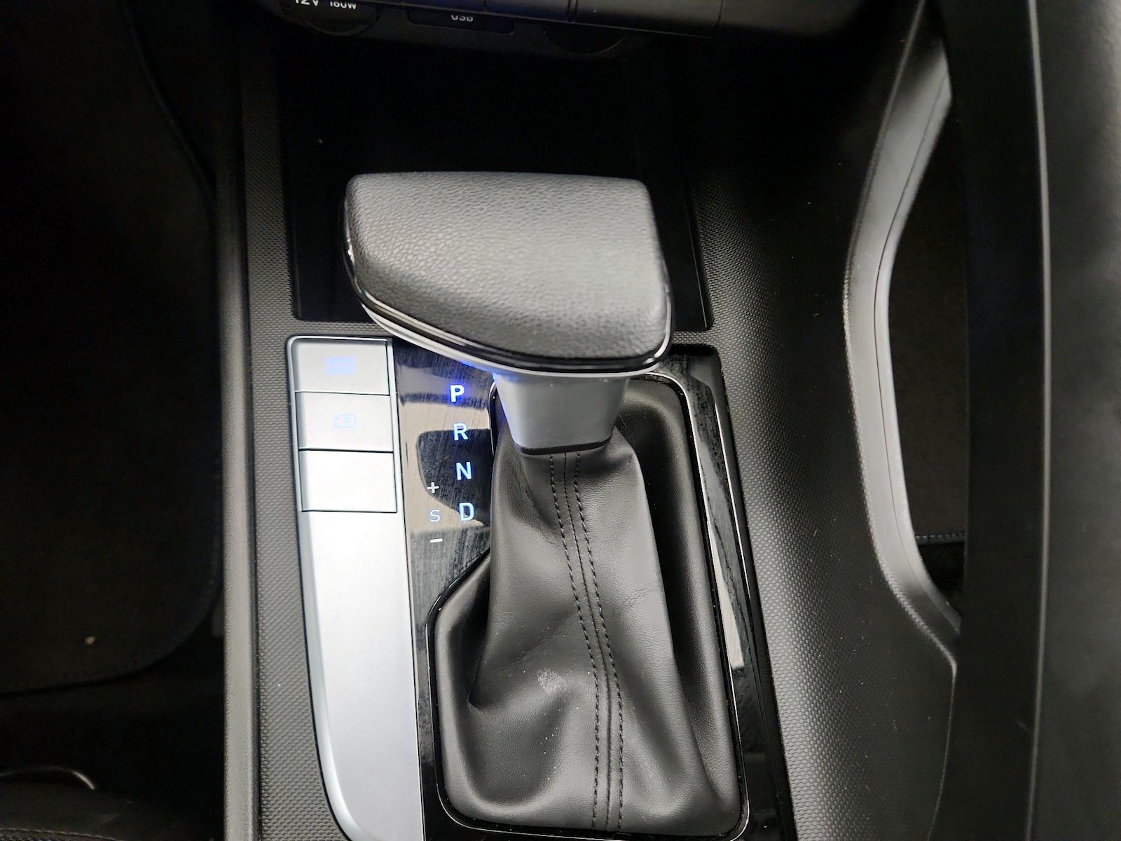 2024 Hyundai Elantra SE - Photo 16