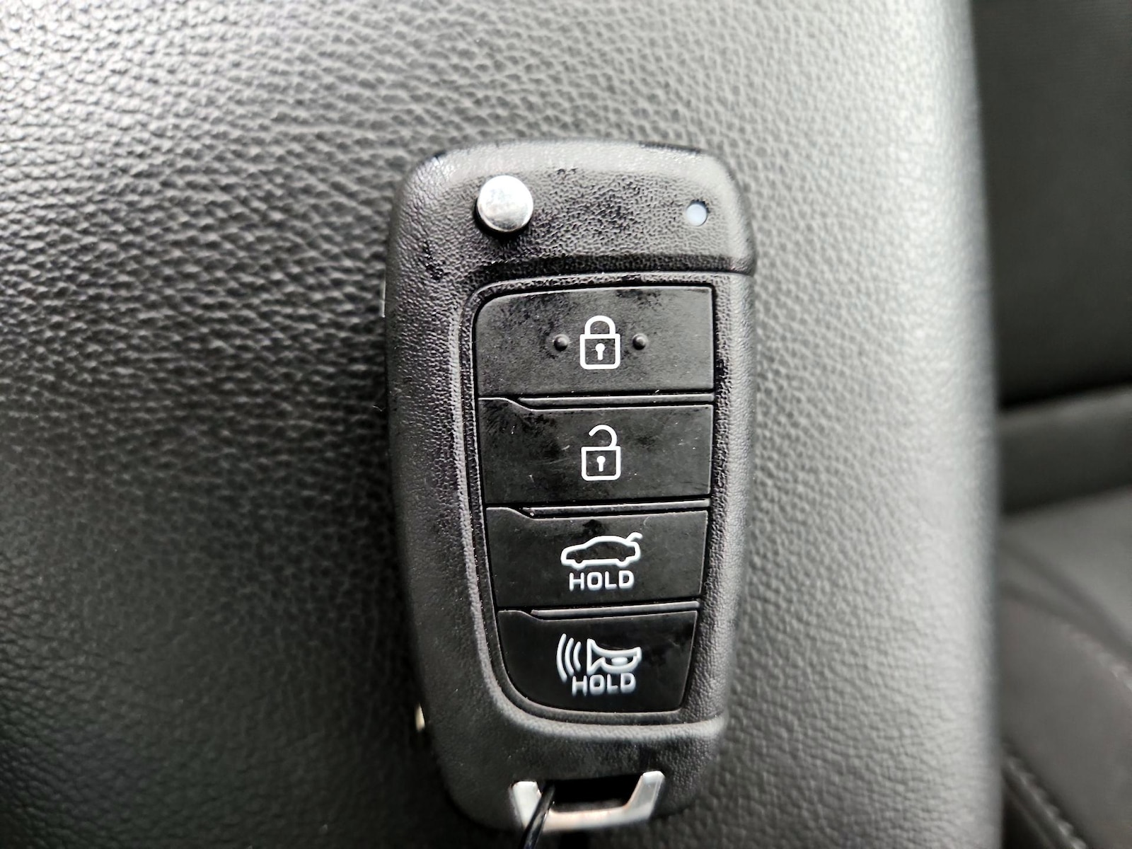 2024 Hyundai Elantra SE - Photo 21