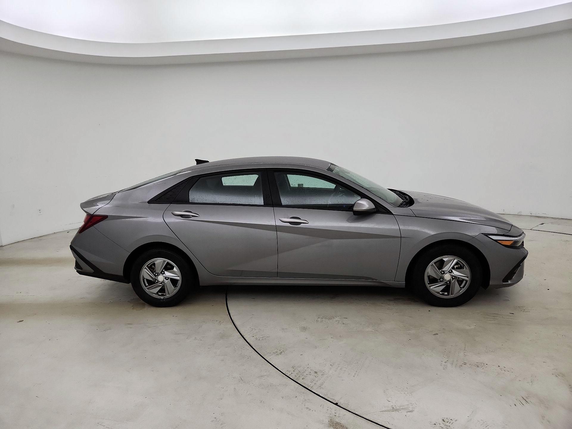 Thumbnail: 2024 Hyundai Elantra - 4