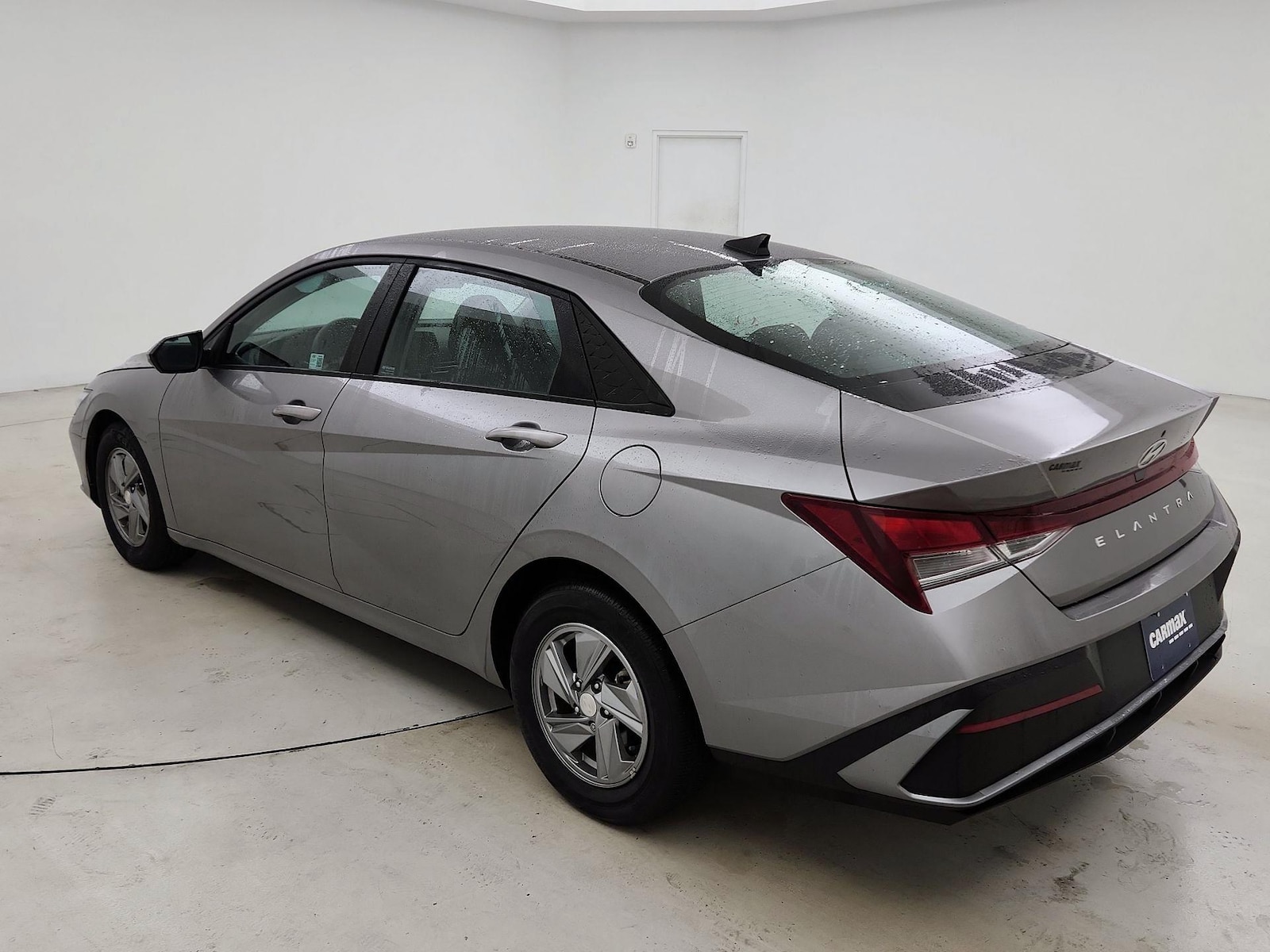 2024 Hyundai Elantra SE - Photo 7