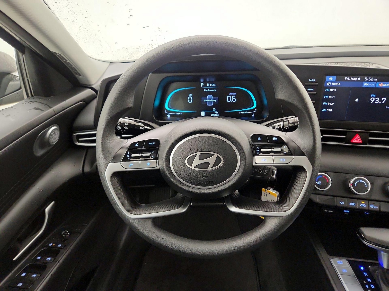 2024 Hyundai Elantra SE - Photo 9