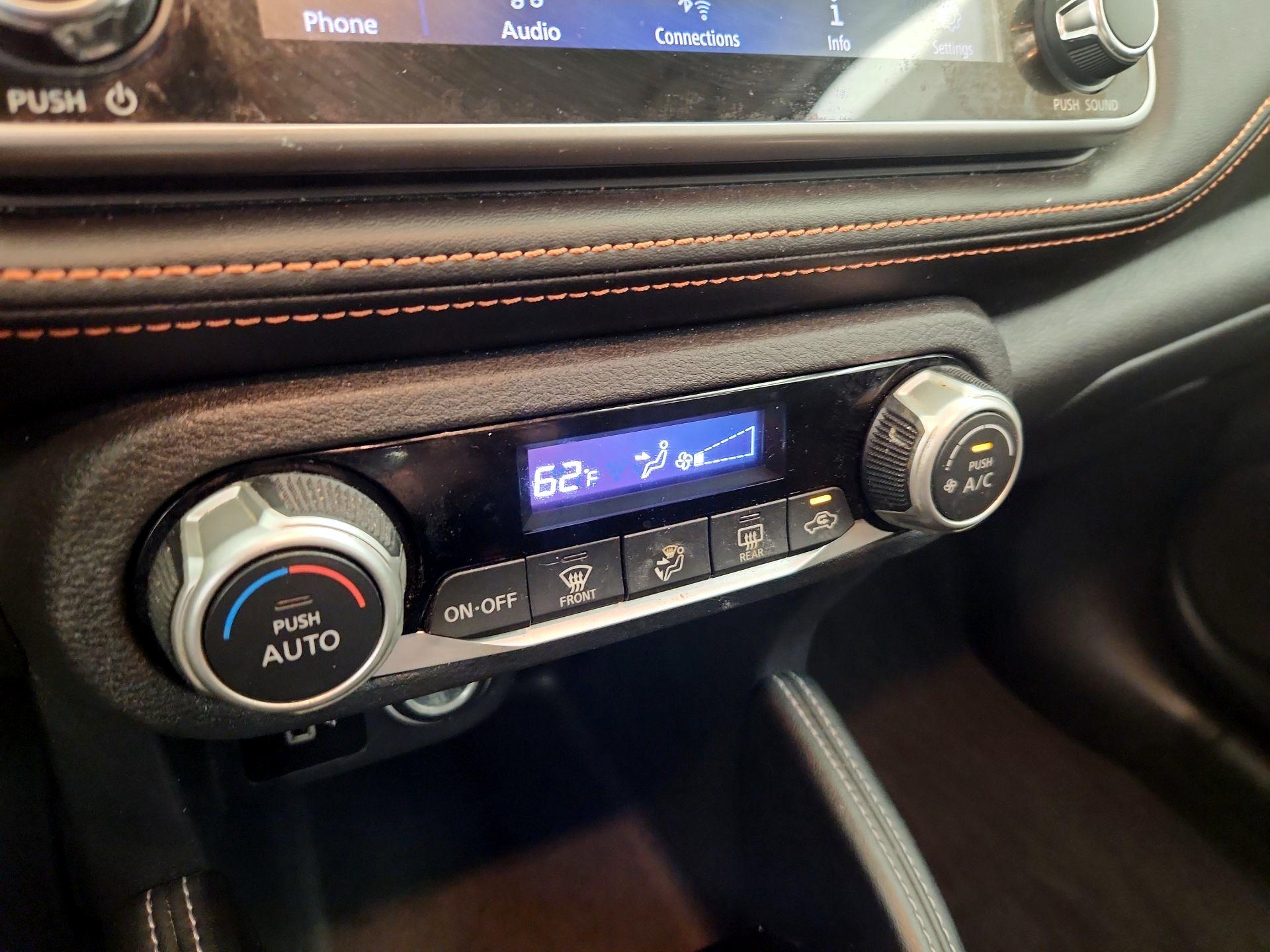 Thumbnail: 2020 Nissan Kicks - 15